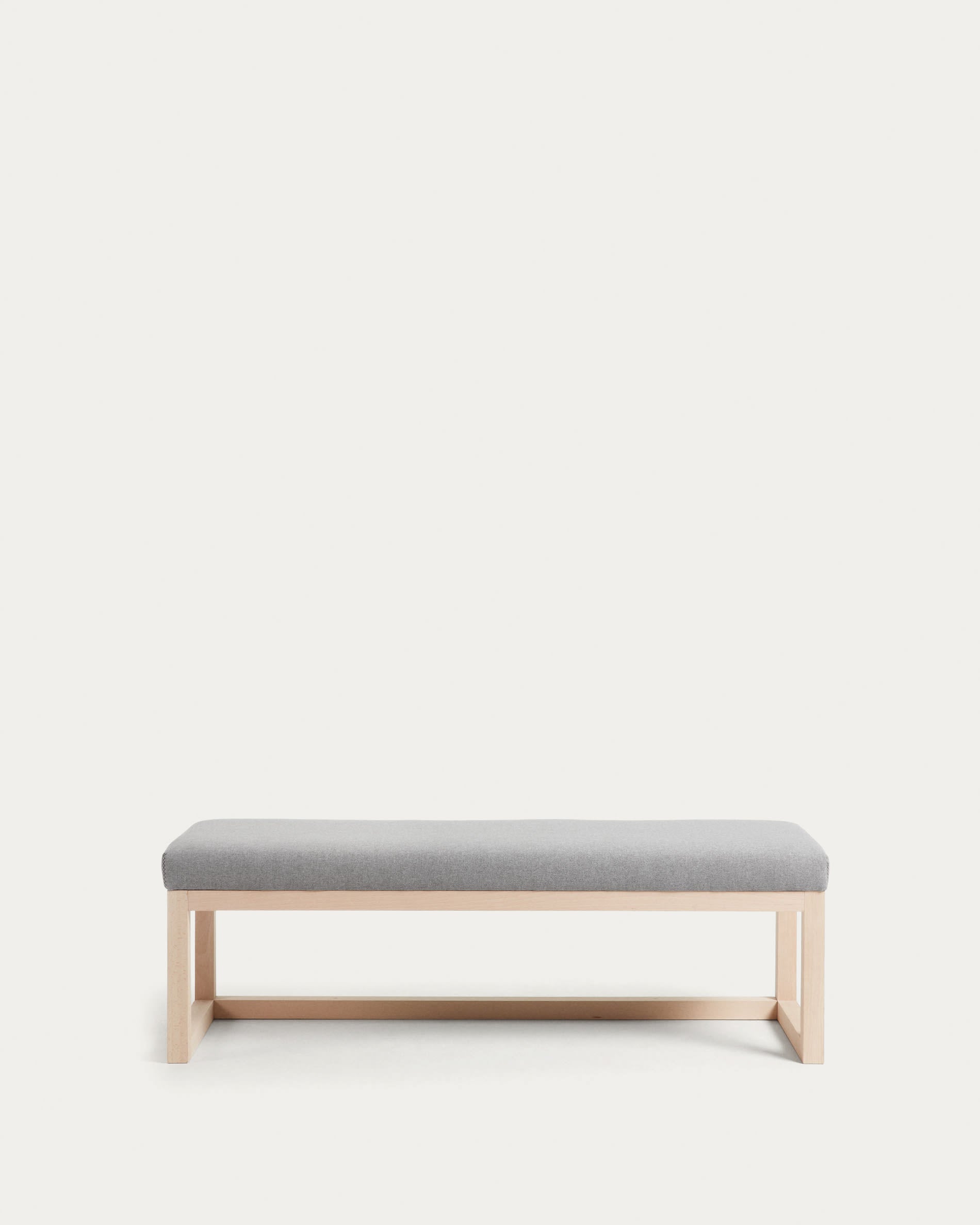 Loya Polsterbank grau und massives Buchenholz 128 cm in Grau präsentiert im Onlineshop von KAQTU Design AG. Sitzbank ist von Kave Home