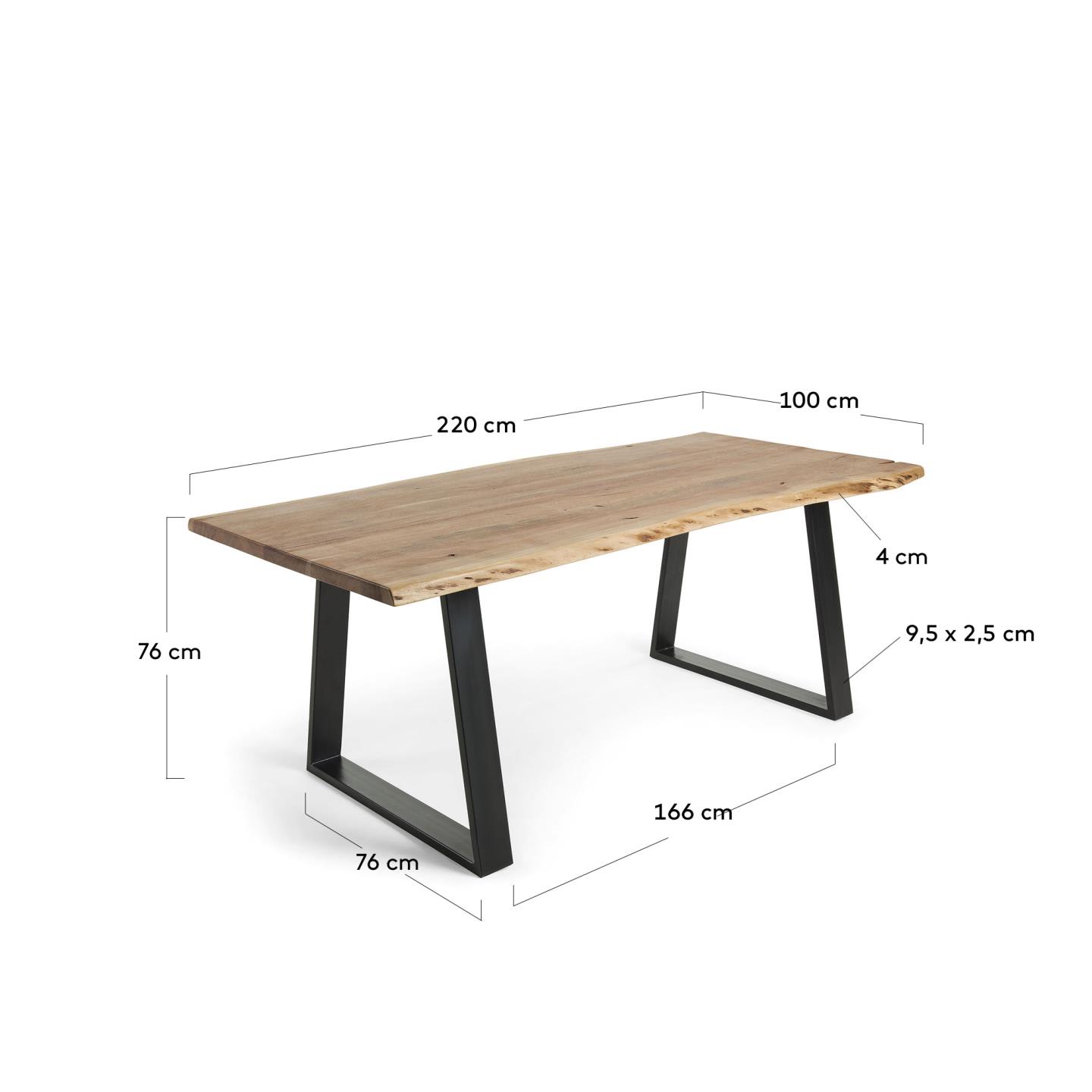 Alaia Tisch 220 x 100 cm aus massivem Akazienholz und schwarz lackierten Stahlbeinen in Braun präsentiert im Onlineshop von KAQTU Design AG. Esstisch ist von Kave Home