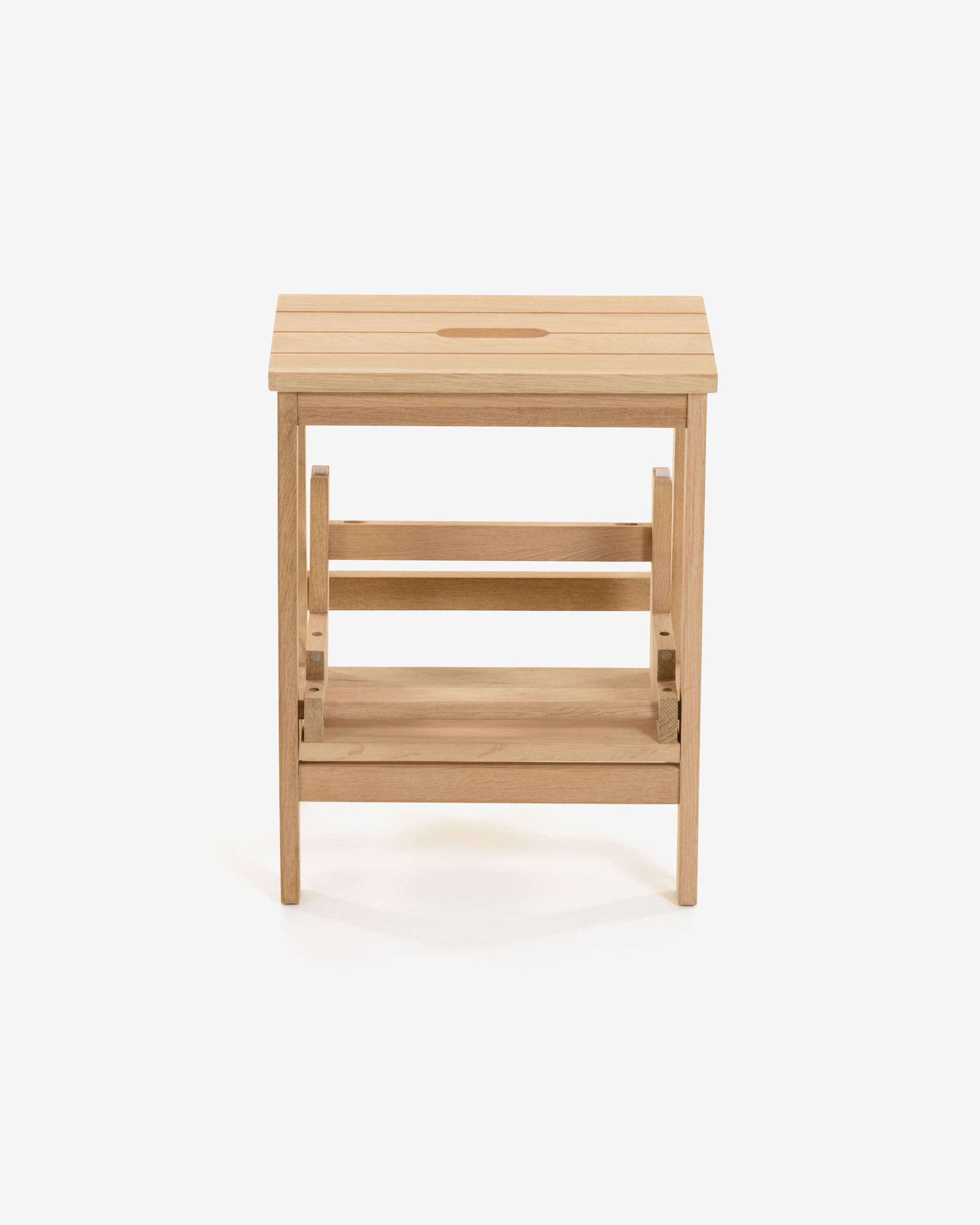 Hocker mit Leiter Nell 40 x 43 cm in Braun präsentiert im Onlineshop von KAQTU Design AG. Hocker ist von Kave Home