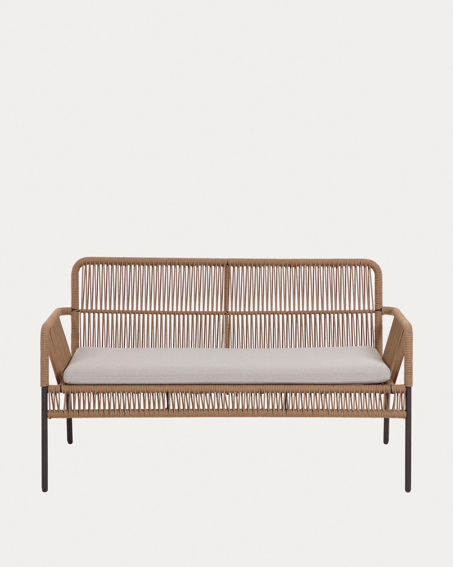 Samanta stapelbares 2-Sitzer-Sofa beiges Seil 133 cm in Beige präsentiert im Onlineshop von KAQTU Design AG. Lounge Sofa ist von Kave Home