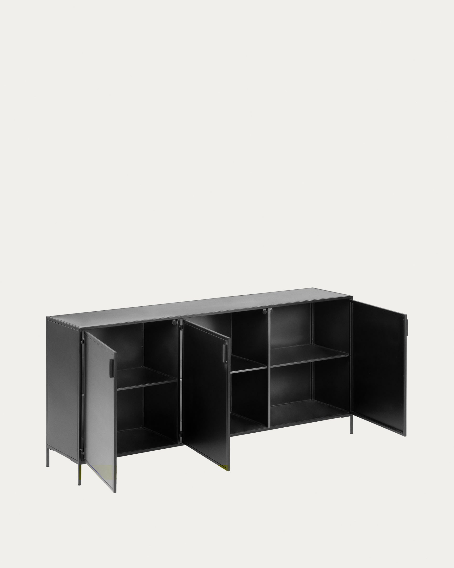 Shantay Sideboard 3 Türen aus Stahl mit Finish in Schwarz 160 x 72 cm in Schwarz präsentiert im Onlineshop von KAQTU Design AG. Sideboard ist von Kave Home