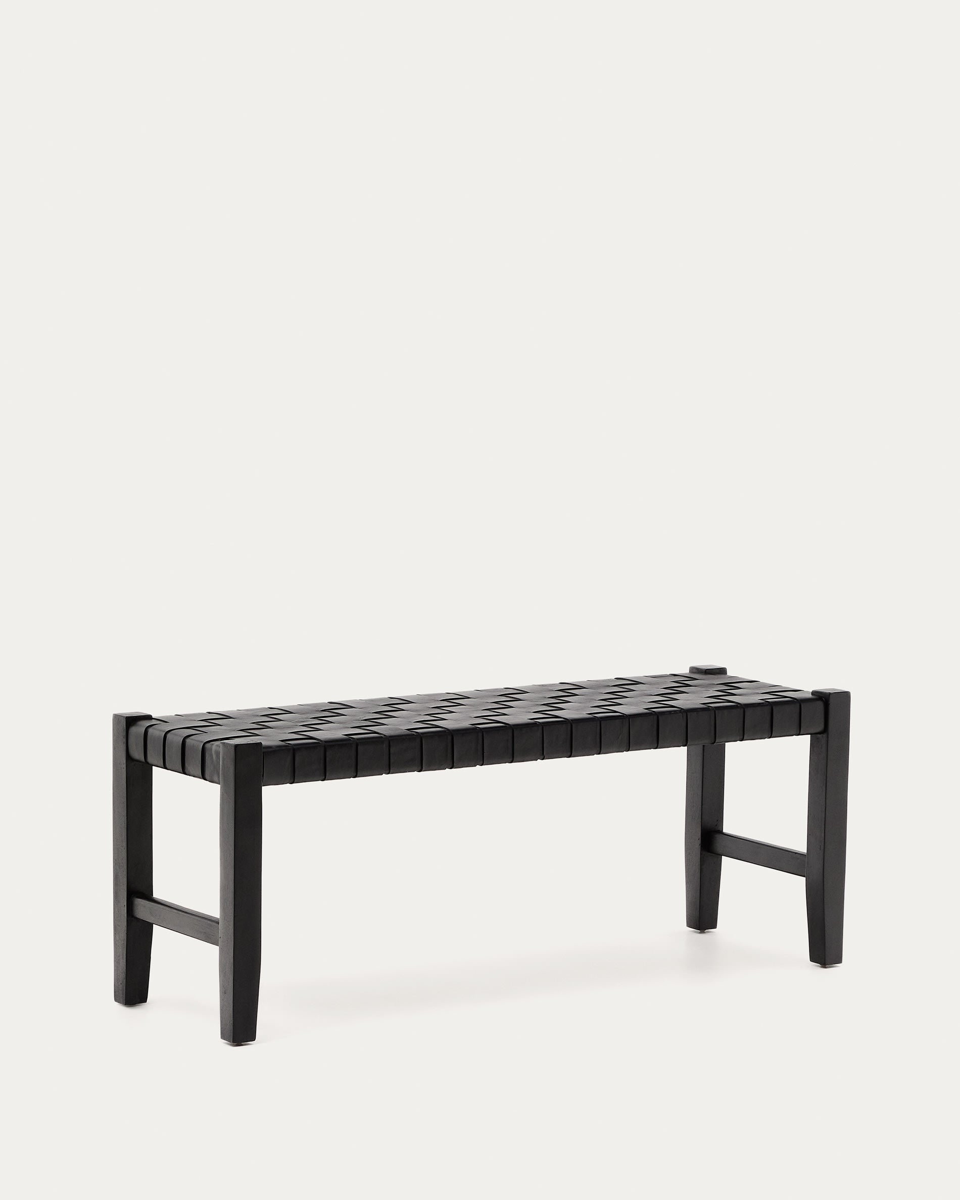 Calixta Bank aus Leder und massivem Mahagoni mit schwarzem Finish 120 cm in Schwarz präsentiert im Onlineshop von KAQTU Design AG. Sitzbank ist von Kave Home