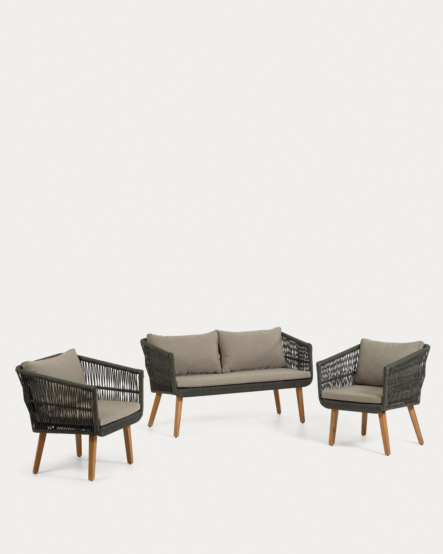 Set Inti 2-Sitzer Sofa und 2 Stühle mit grünem Seil FSC 100% in Grün präsentiert im Onlineshop von KAQTU Design AG. Lounge Sofa ist von Kave Home