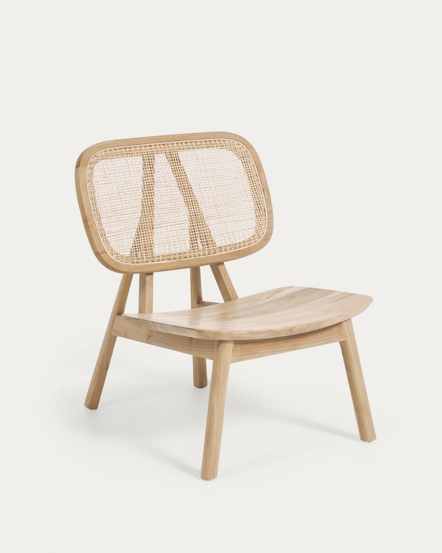 Nadra Sessel aus massivem Teakholz und Rattan in Braun präsentiert im Onlineshop von KAQTU Design AG. Sessel ist von Kave Home