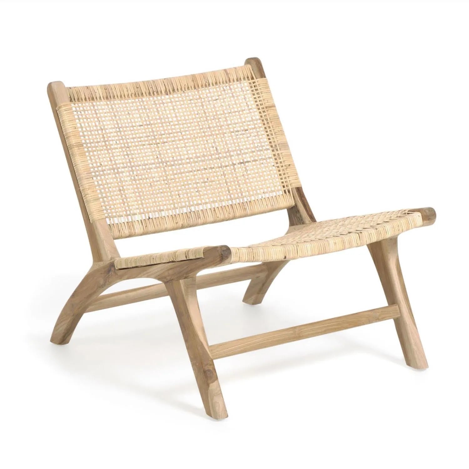 Eleganter Beida Sessel aus Teakholz und Rattan, ideal für stilvolles, nachhaltiges Wohnen drinnen und draußen.