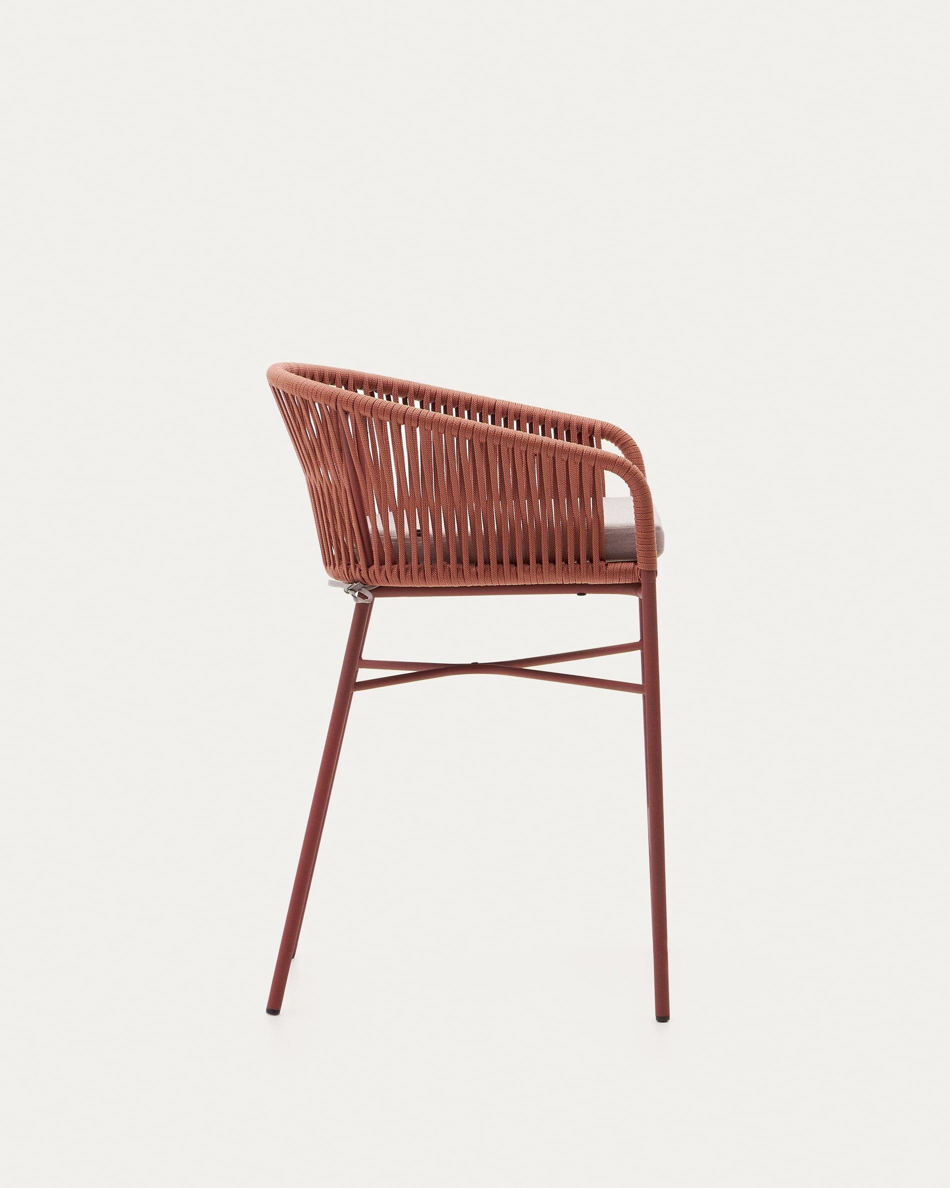 Yanet stapelbarer Hocker aus Seil in Terrakotta Höhe 65 cm in Terrakotta präsentiert im Onlineshop von KAQTU Design AG. Hocker Outdoor ist von Kave Home