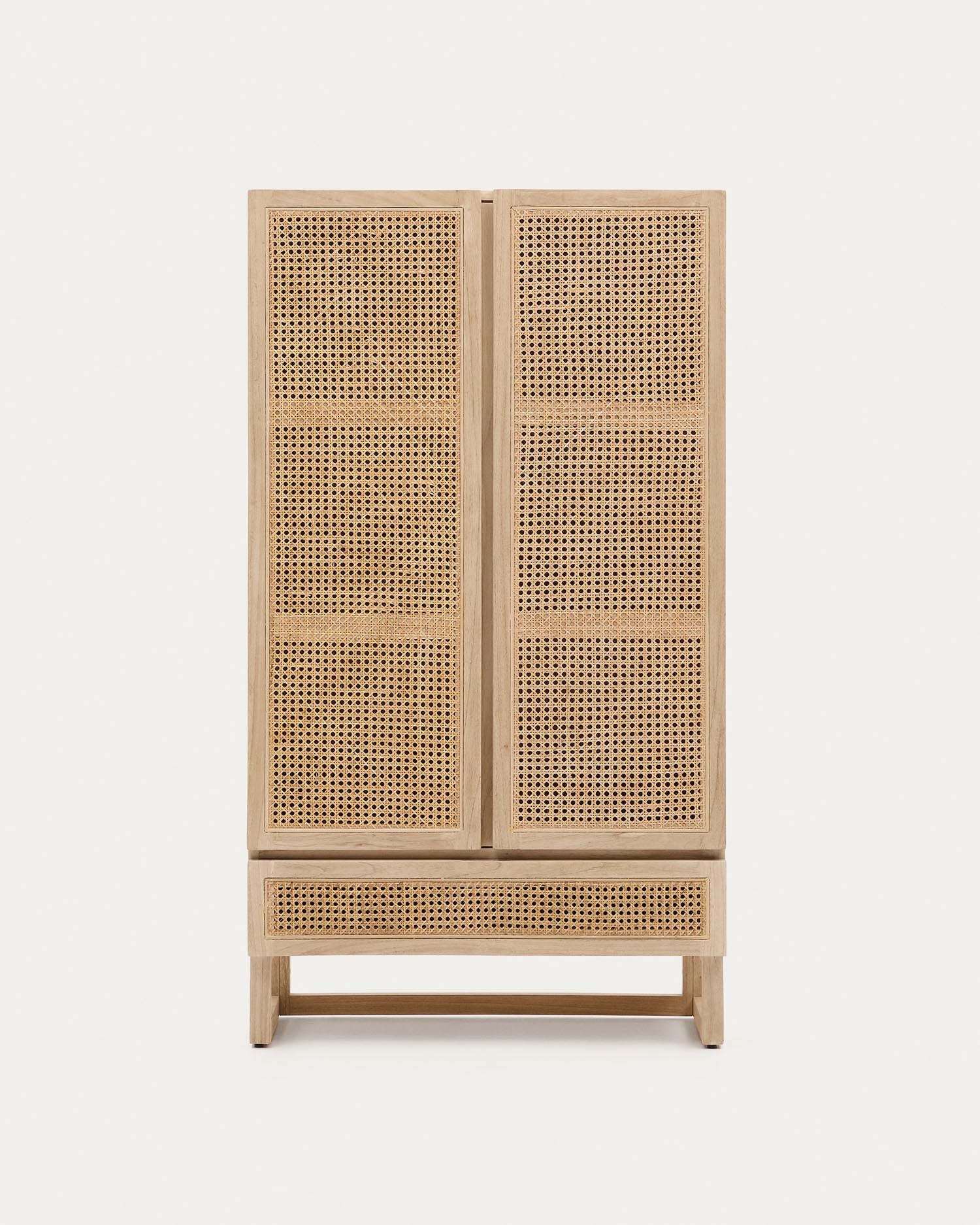 Rexit Schrank aus massivem Holz und Mindi Furnier mit Rattan 90 x 160 cm in Braun präsentiert im Onlineshop von KAQTU Design AG. Cabinet ist von Kave Home