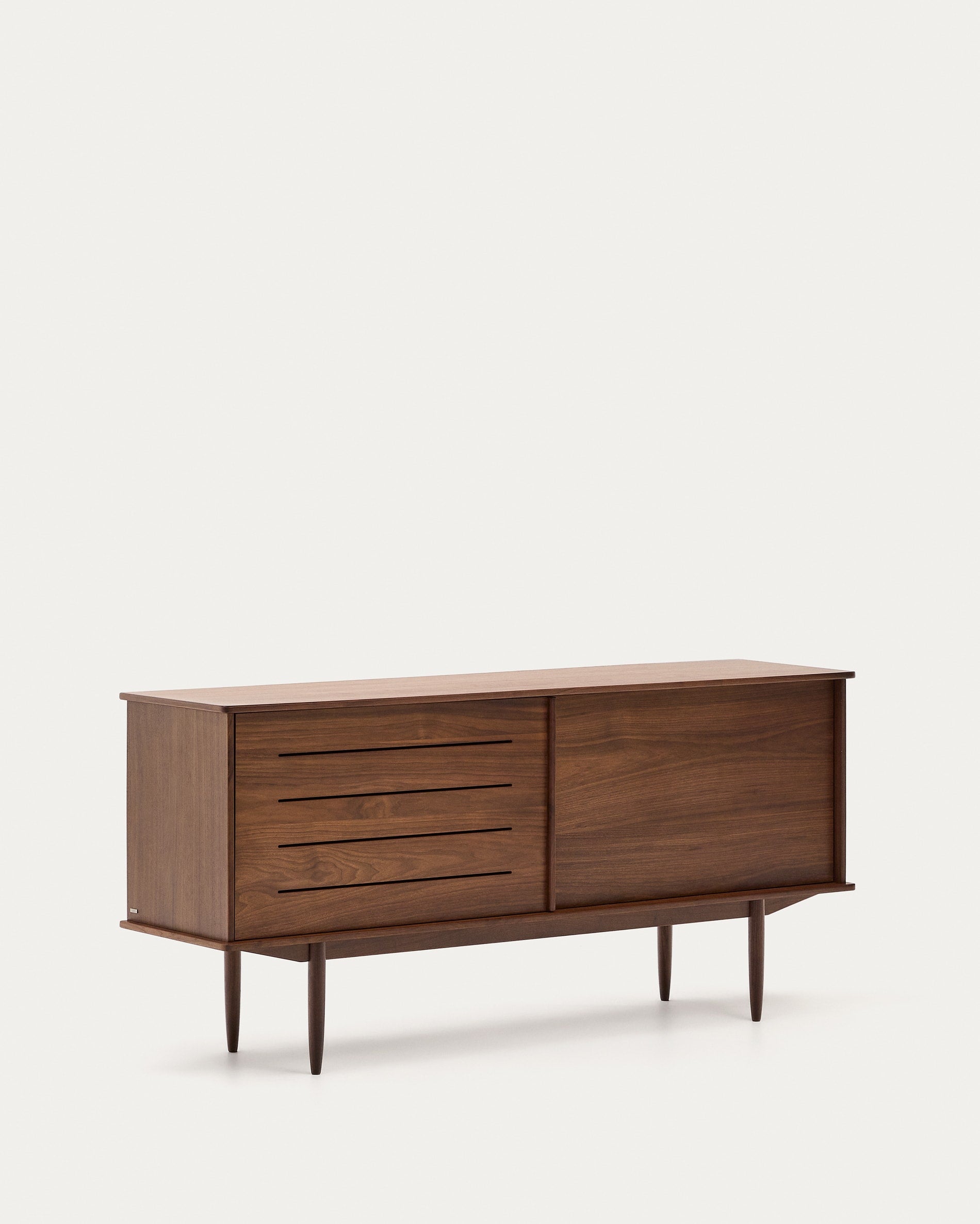 Carolin Sideboard 2 Türen 1 Schublade aus Nussholzfurnier 180 x 83,8 cm in Dunkelbraun präsentiert im Onlineshop von KAQTU Design AG. Sideboard ist von Kave Home