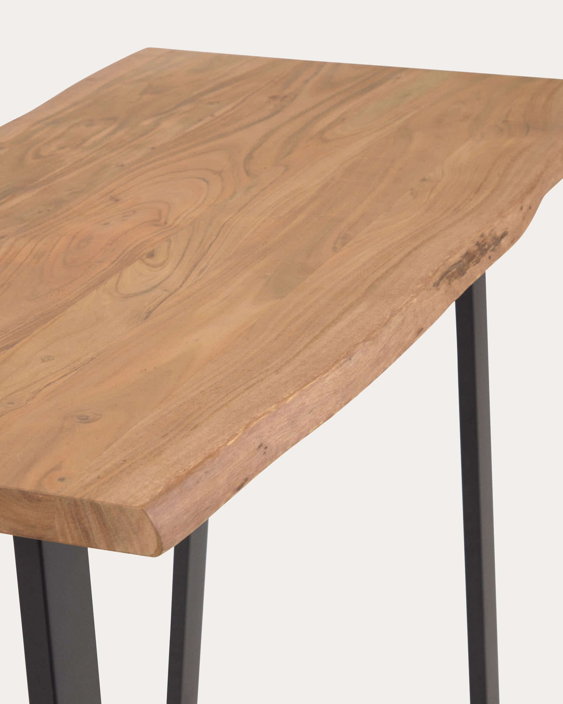 Alaia hoher Tisch aus massivem Akazienholz mit natürlichem Finish 140 x 60 cm in Braun präsentiert im Onlineshop von KAQTU Design AG. Hochtisch ist von Kave Home