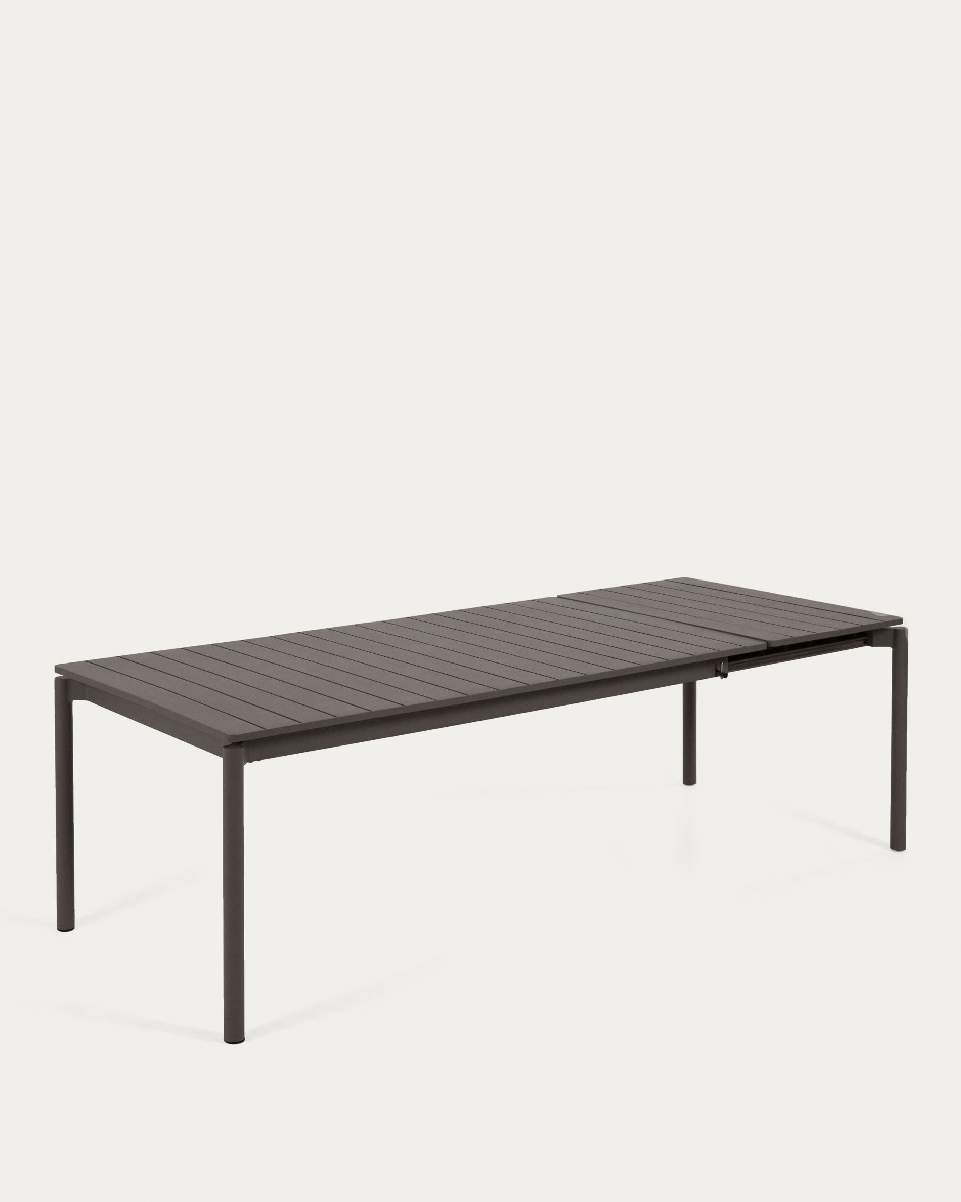 Zaltana ausziehbarer Outdoor-Tisch aus Aluminium matt dunkelgrau 180 (240) x 100 cm in Grau präsentiert im Onlineshop von KAQTU Design AG. Gartentisch ist von Kave Home