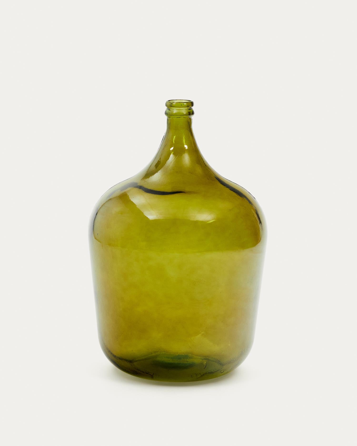 Fiobe Flasche gross aus grünem Recyclingglas in Klar präsentiert im Onlineshop von KAQTU Design AG. Flasche ist von Kave Home