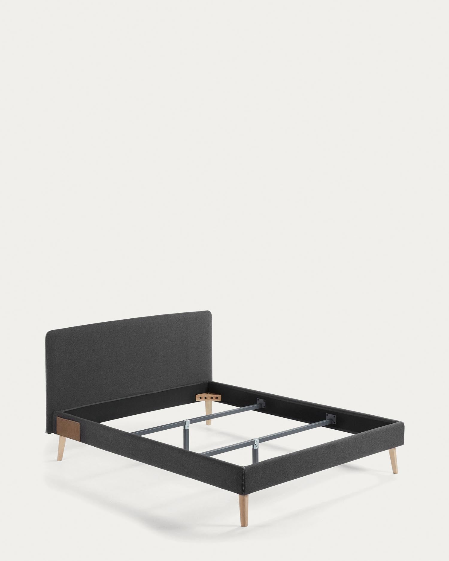 Dyla Bezug in Schwarz für Bett mit Matratze von 160 x 200 cm in Schwarz präsentiert im Onlineshop von KAQTU Design AG. Zubehör Bett ist von Kave Home