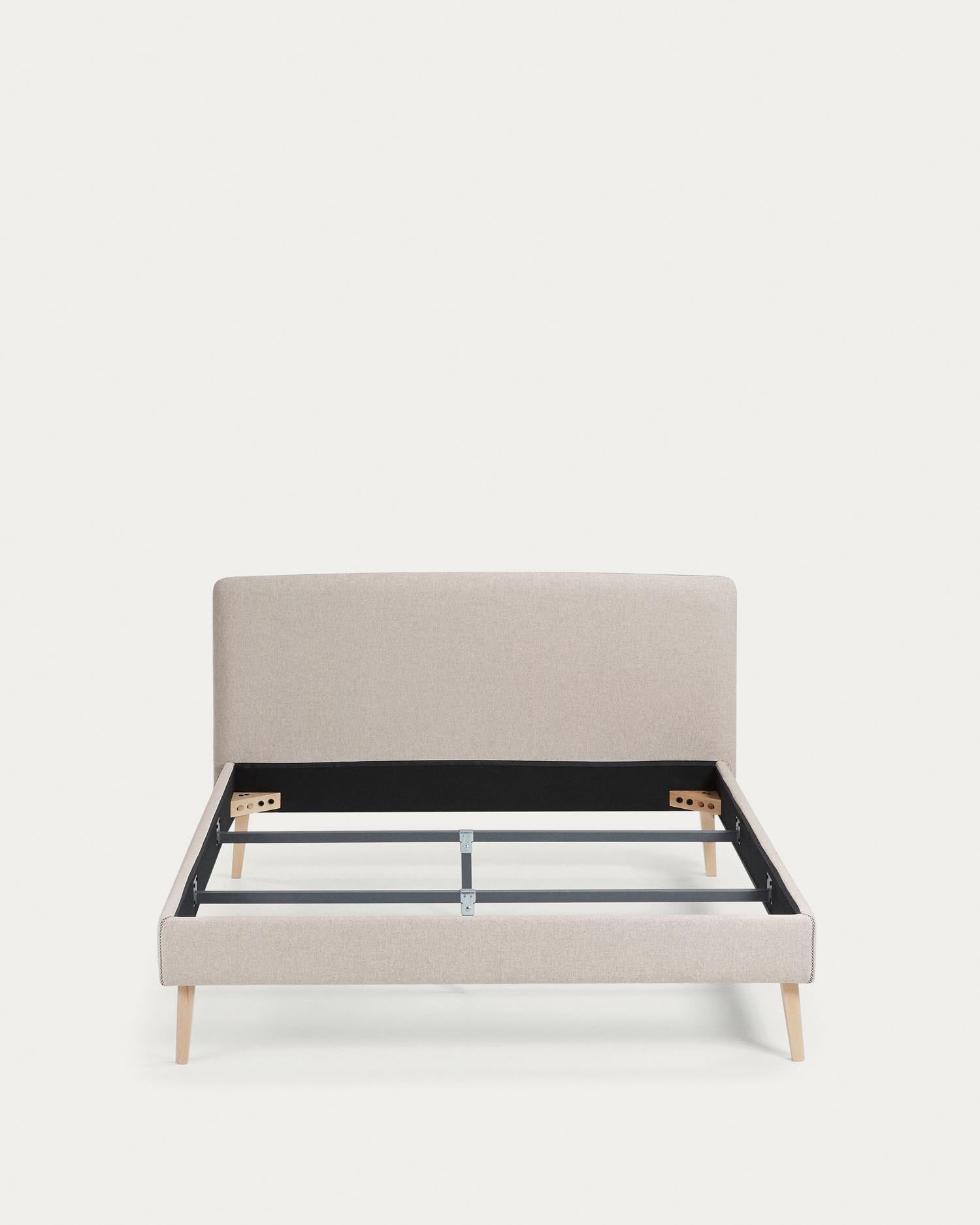 Dyla Bezug in Beige für Bett mit Matratze von 160 x 200 cm in Beige präsentiert im Onlineshop von KAQTU Design AG. Zubehör Bett ist von Kave Home