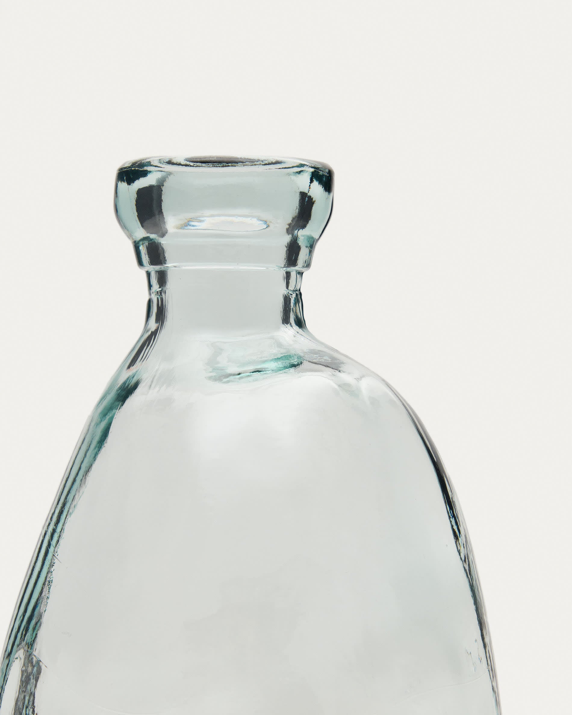 Brenna Vase aus transparentem Glas 100% recycelt 51 cm in Klar präsentiert im Onlineshop von KAQTU Design AG. Vase ist von Kave Home