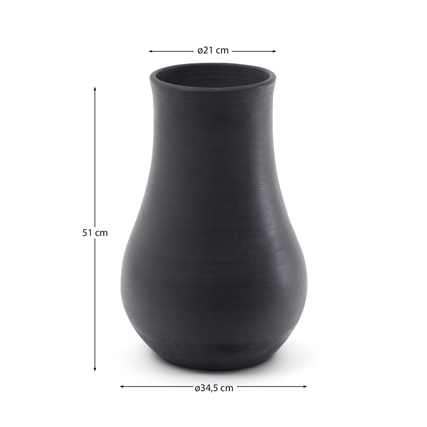 Silaia Vase aus Terrakotta mit schwarzem Finish 34 cm in Schwarz präsentiert im Onlineshop von KAQTU Design AG. Vase ist von Kave Home