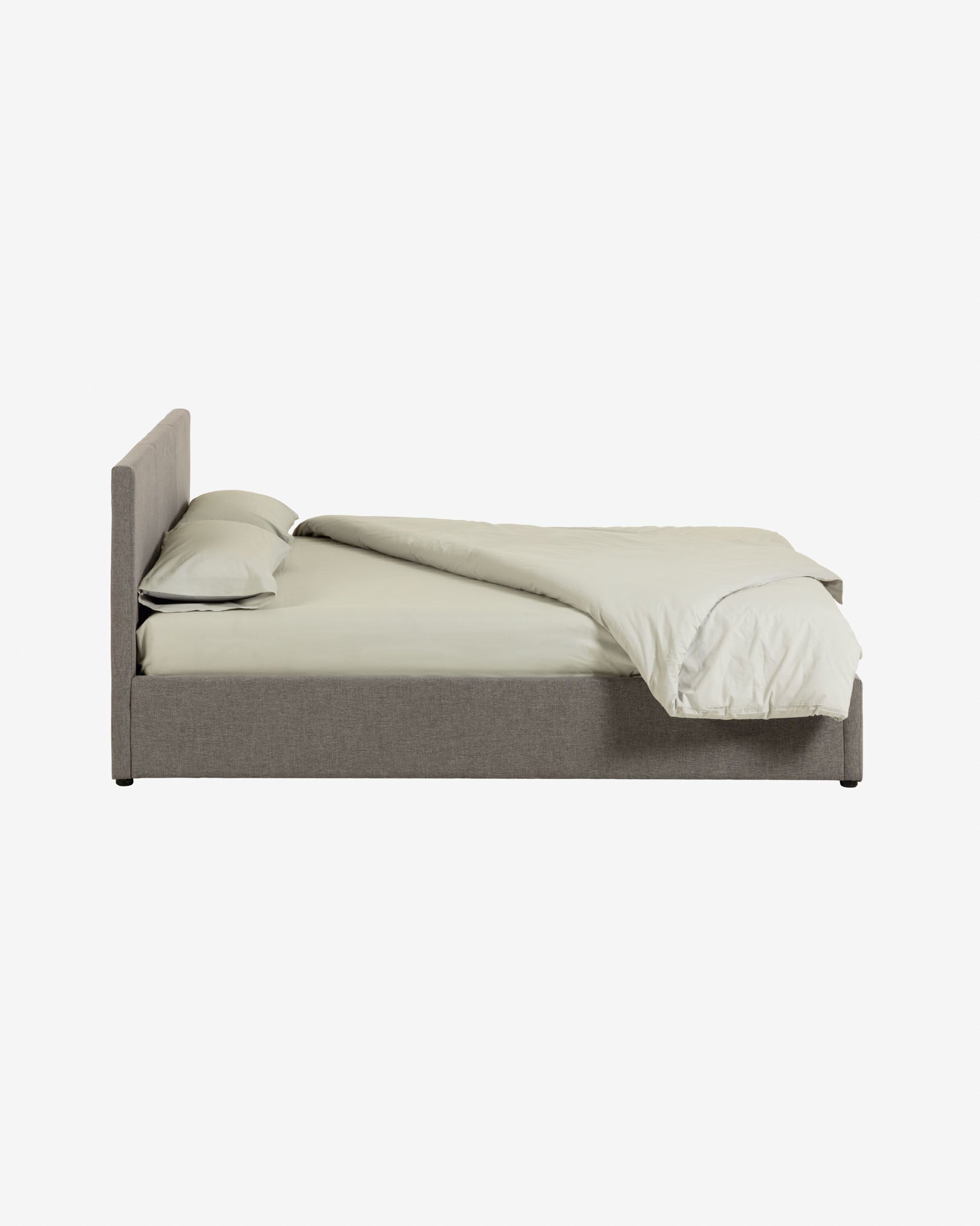 Nahiri Bett mit Stauraum in Grau für Matratze von 160 x 200 cm in Grau präsentiert im Onlineshop von KAQTU Design AG. Bett ist von Kave Home