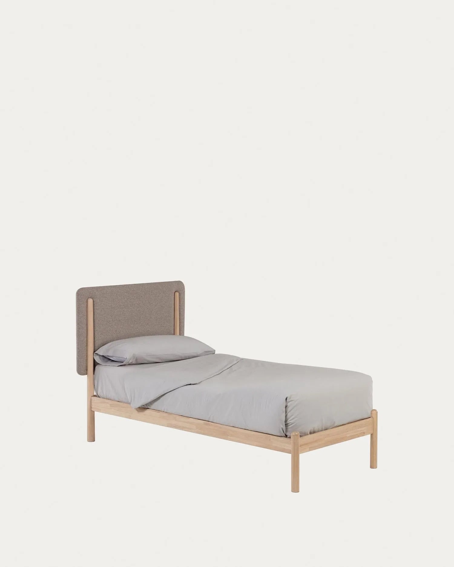 Das Shayndel Bett von Kave Home: Massives Kautschukholz, 90x190 cm, elegantes Design, langlebig, ideal für kleine Räume.