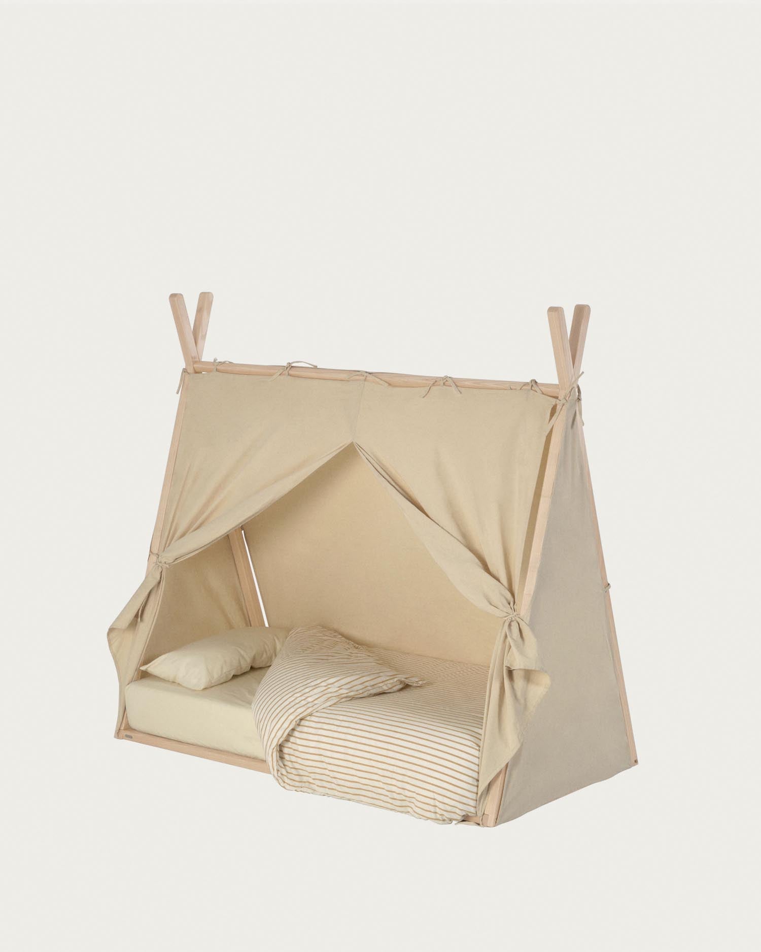 Abdeckung für Maralis Tipi Bett 90 x 190 cm aus 100% Baumwolle in Braun präsentiert im Onlineshop von KAQTU Design AG. Zubehör Bett ist von Kave Home