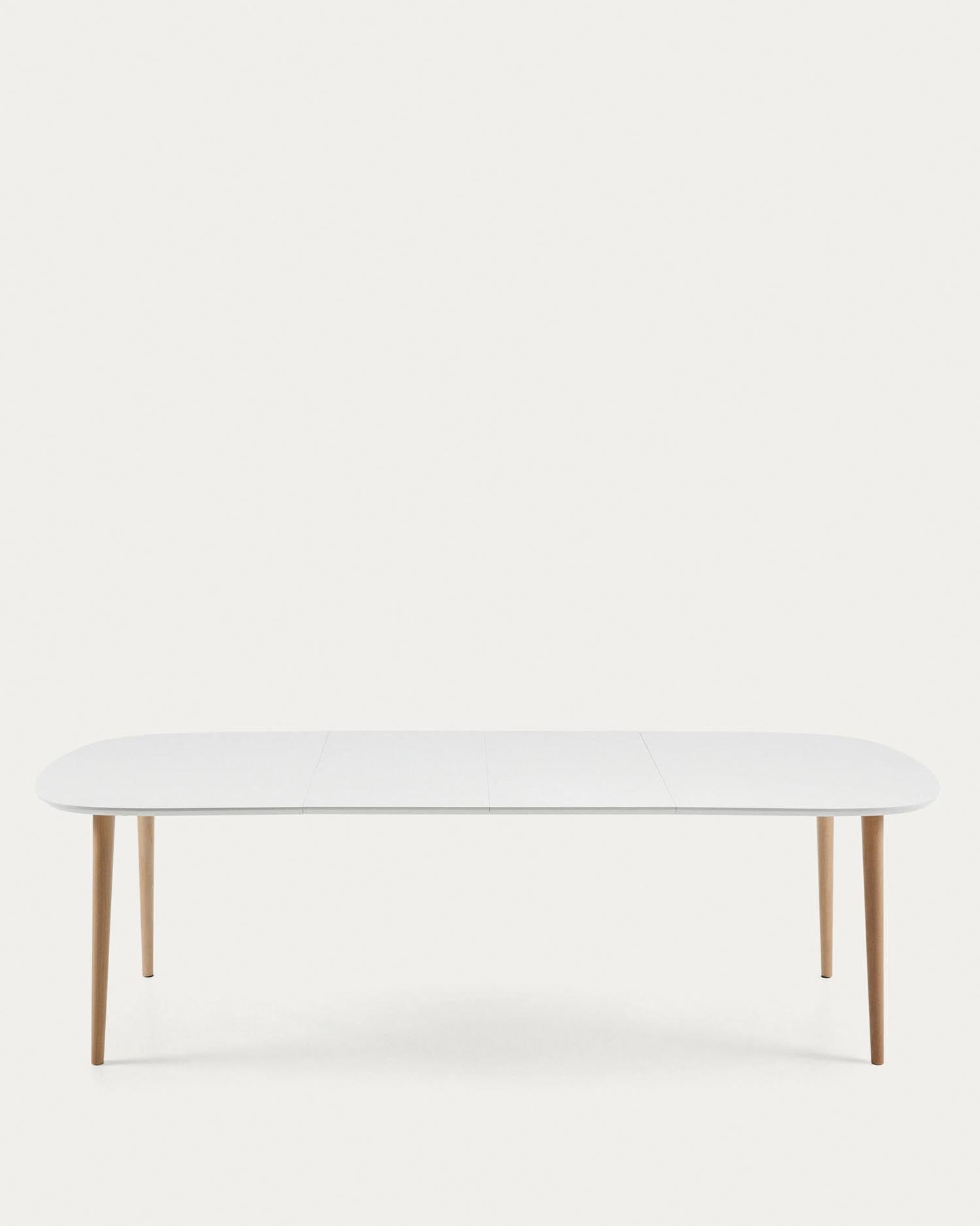 Oqui Ausziehtisch aus weiss lackiertem MDF und Beine aus massiver Buche 160 (260) x 100 cm in Weiß präsentiert im Onlineshop von KAQTU Design AG. Esstisch ist von Kave Home