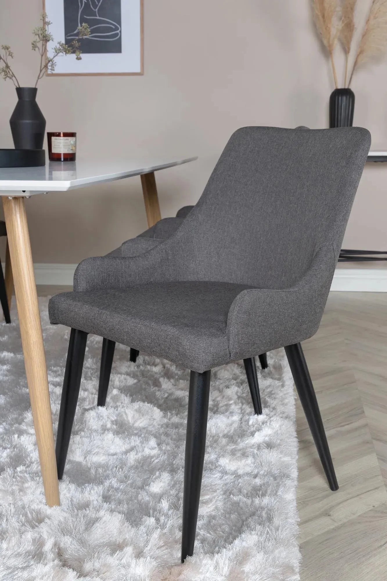 Polar Esszimmerset + Plaza 180cm/6St. in Grau  / Weiss präsentiert im Onlineshop von KAQTU Design AG. Esszimmerset ist von Venture Home