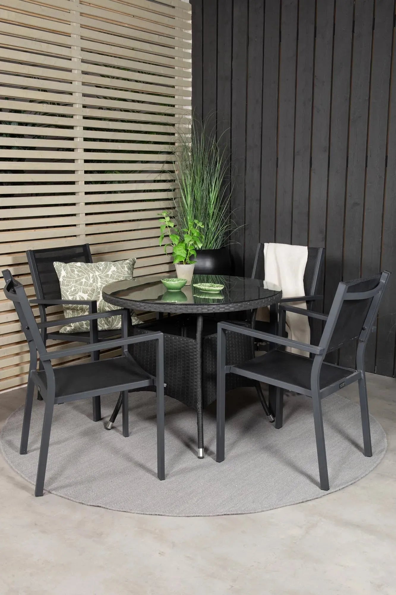 Volta Outdoor-Tischset + Copacabana ⌀90cm/4St. - KAQTU Design