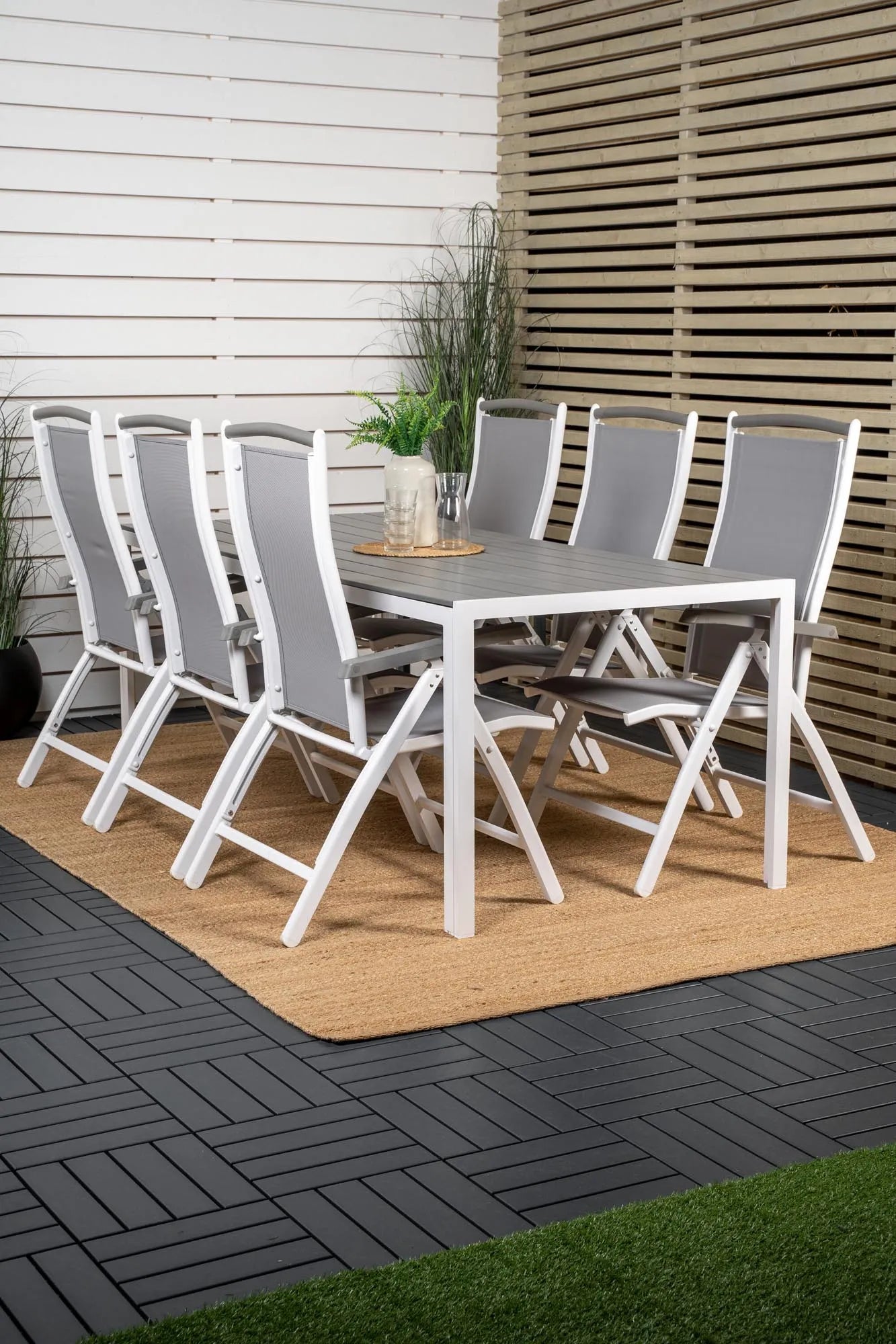 Stilvolles Break Outdoor-Tischset von Venture Home: 205cm Tisch & 6 Albany Stühle, langlebig, pflegeleicht, ideal für gesellige Abende.