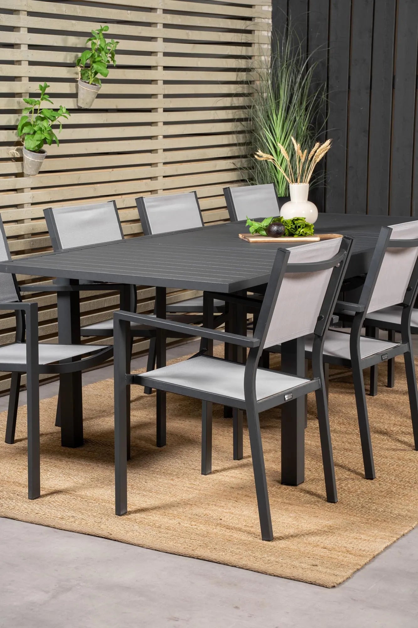 Marbella Outdoor-Tischset + Copacabana 240cm/8St. in Grau präsentiert im Onlineshop von KAQTU Design AG. Gartentischset ist von Venture Home