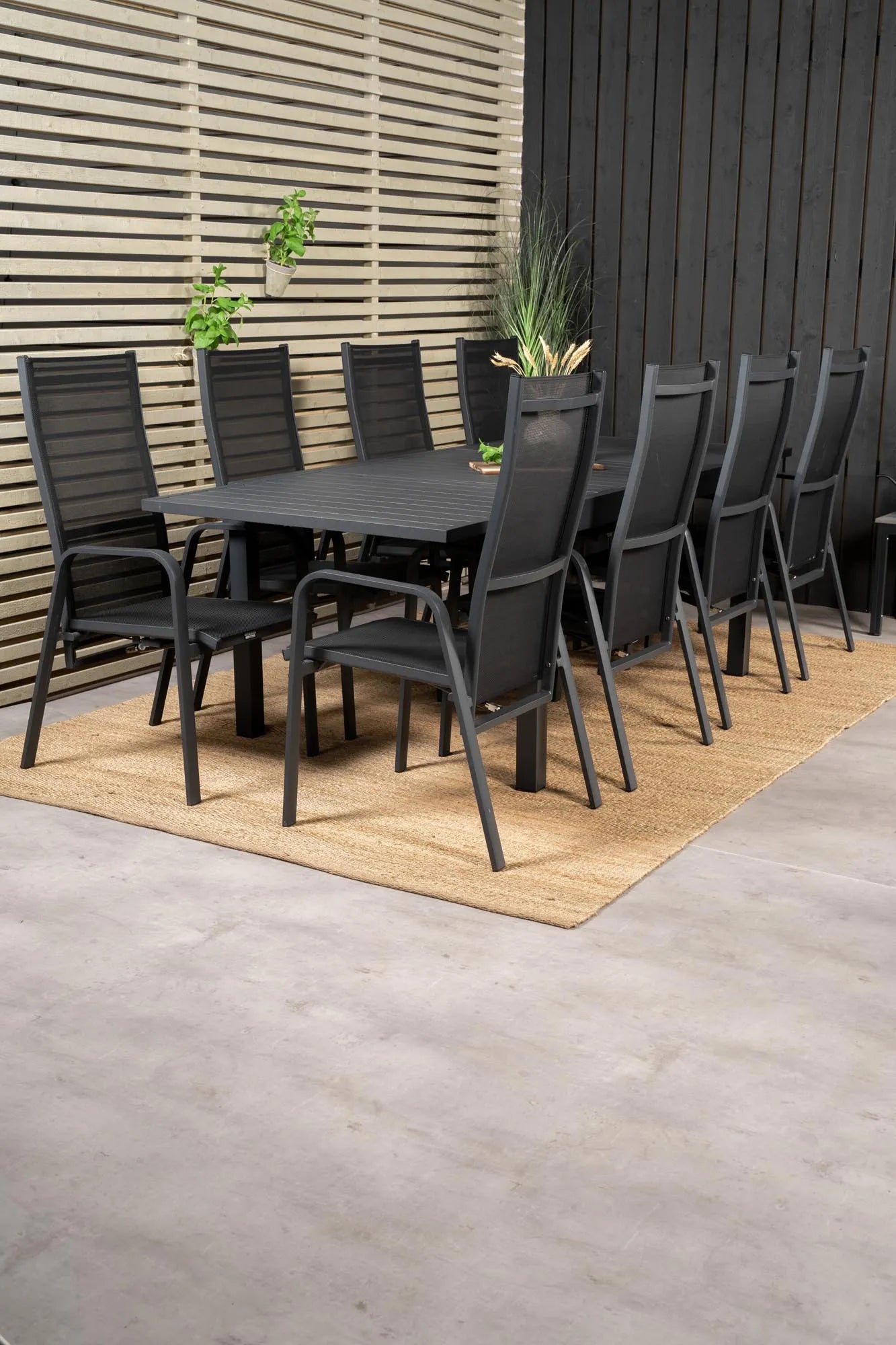 Marbella Outdoor-Tischset + Copacabana Recliner 240cm/8St. in Schwarz präsentiert im Onlineshop von KAQTU Design AG. Gartentischset ist von Venture Home