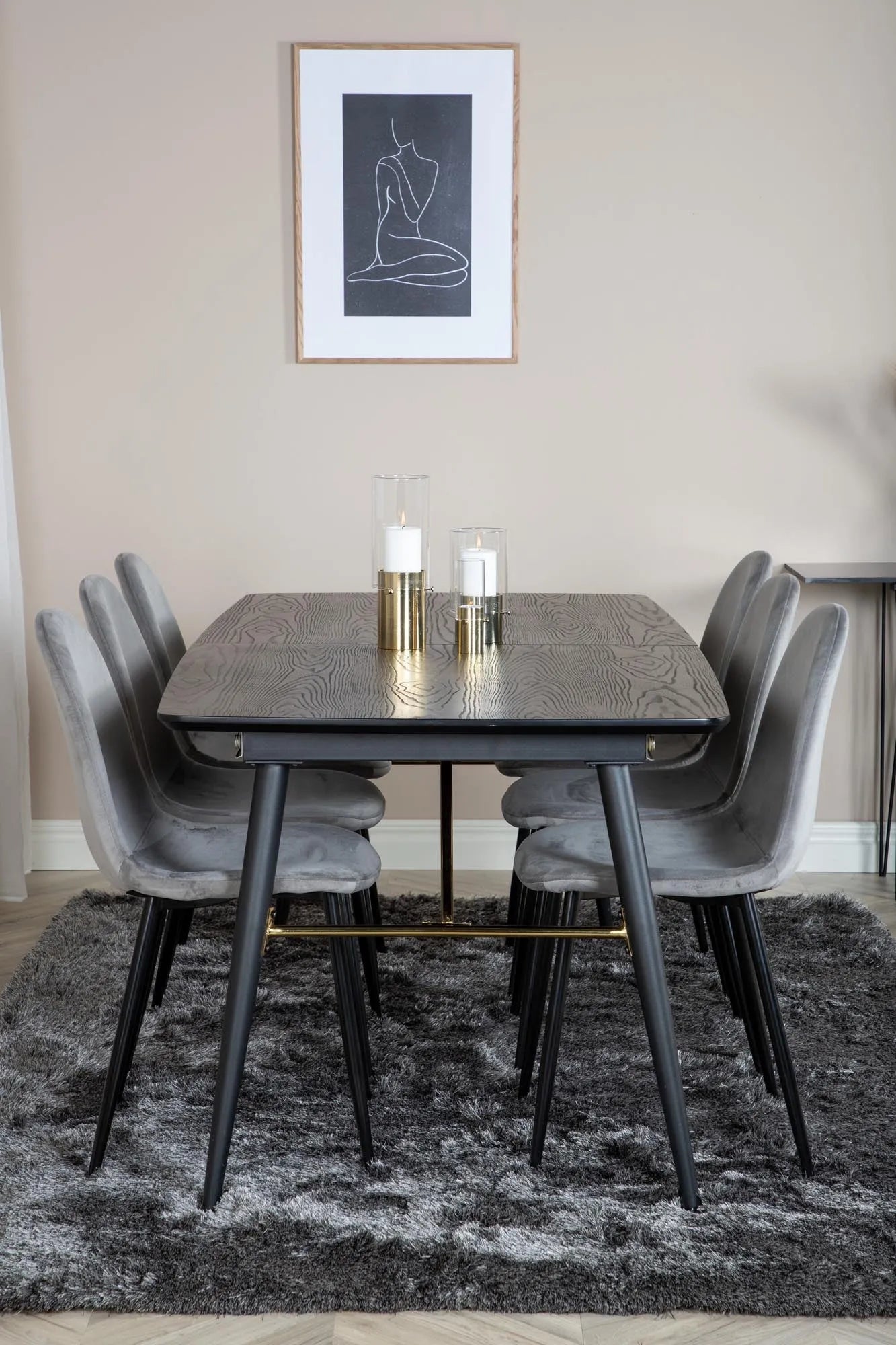 Gold Esszimmerset ausziehbar + Polar  Dining 180cm/6St. in Schwarz präsentiert im Onlineshop von KAQTU Design AG. Esszimmerset ist von Venture Home