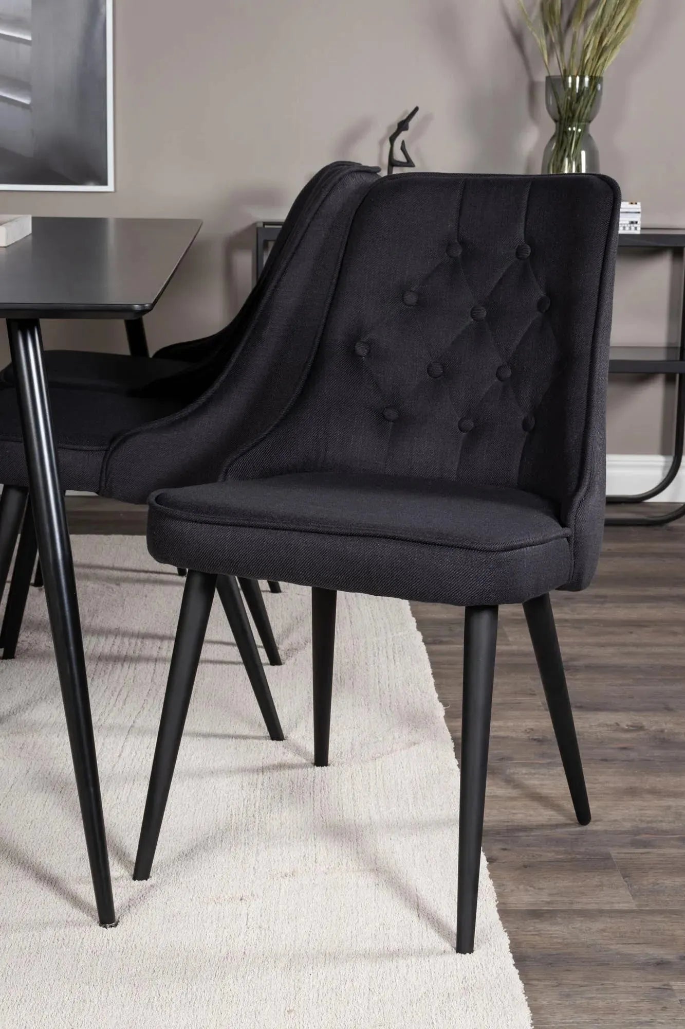 Silar Esszimmerset + Velvet Deluxe 180cm/6St. in Schwarz präsentiert im Onlineshop von KAQTU Design AG. Esszimmerset ist von Venture Home