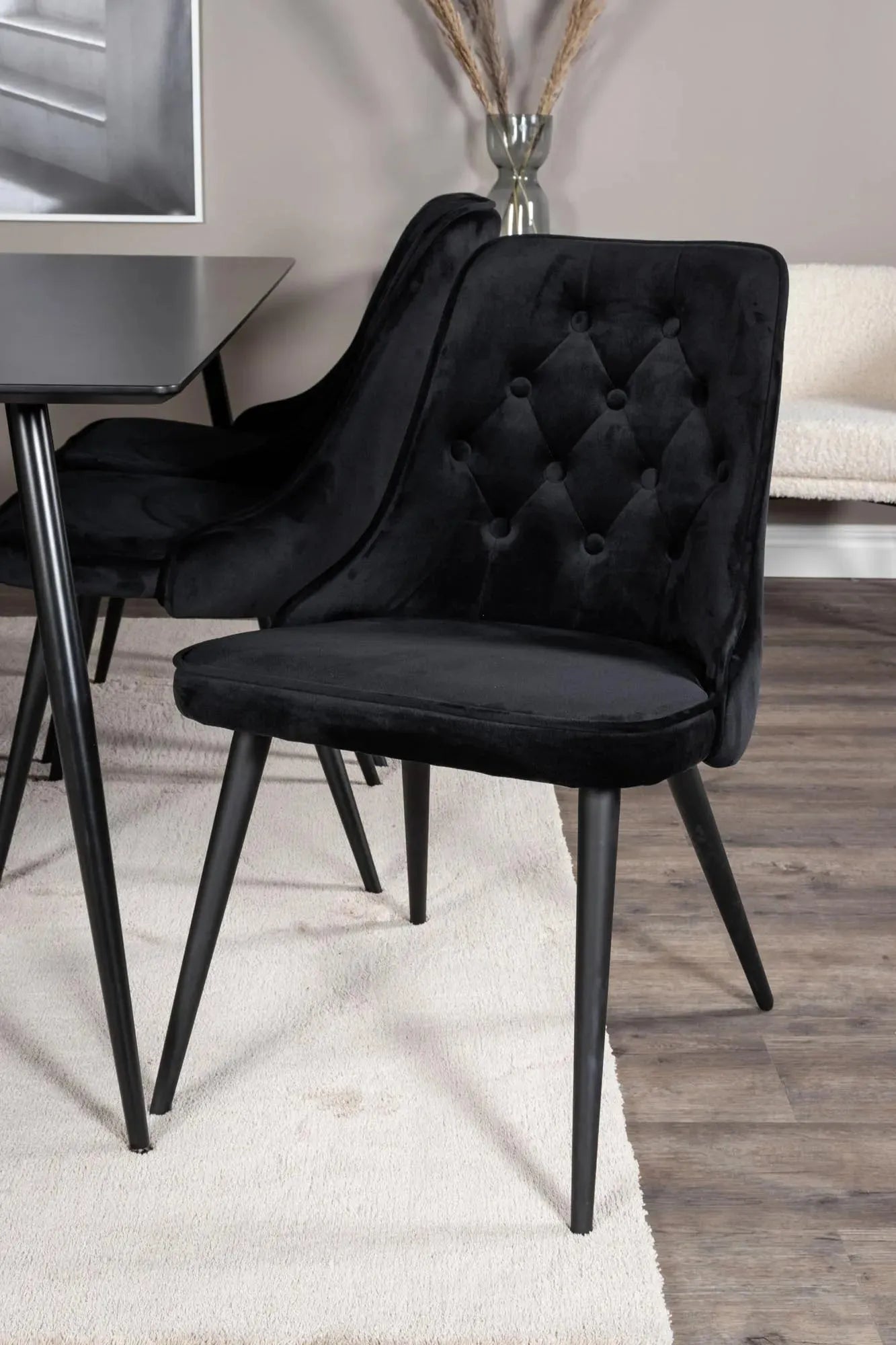 Silar Esszimmerset + Velvet Deluxe 180cm/6St. in Schwarz präsentiert im Onlineshop von KAQTU Design AG. Esszimmerset ist von Venture Home