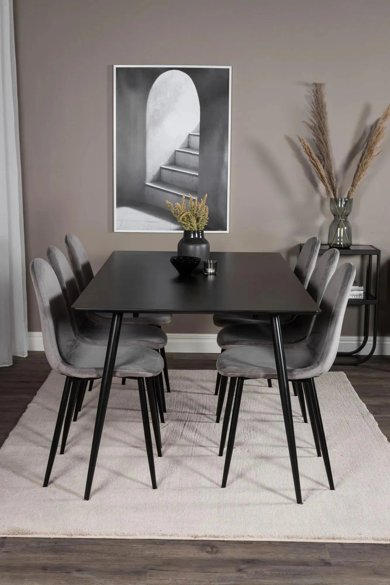 Silar Esszimmerset + Polar 180cm/6St. in Schwarz präsentiert im Onlineshop von KAQTU Design AG. Esszimmerset ist von Venture Home