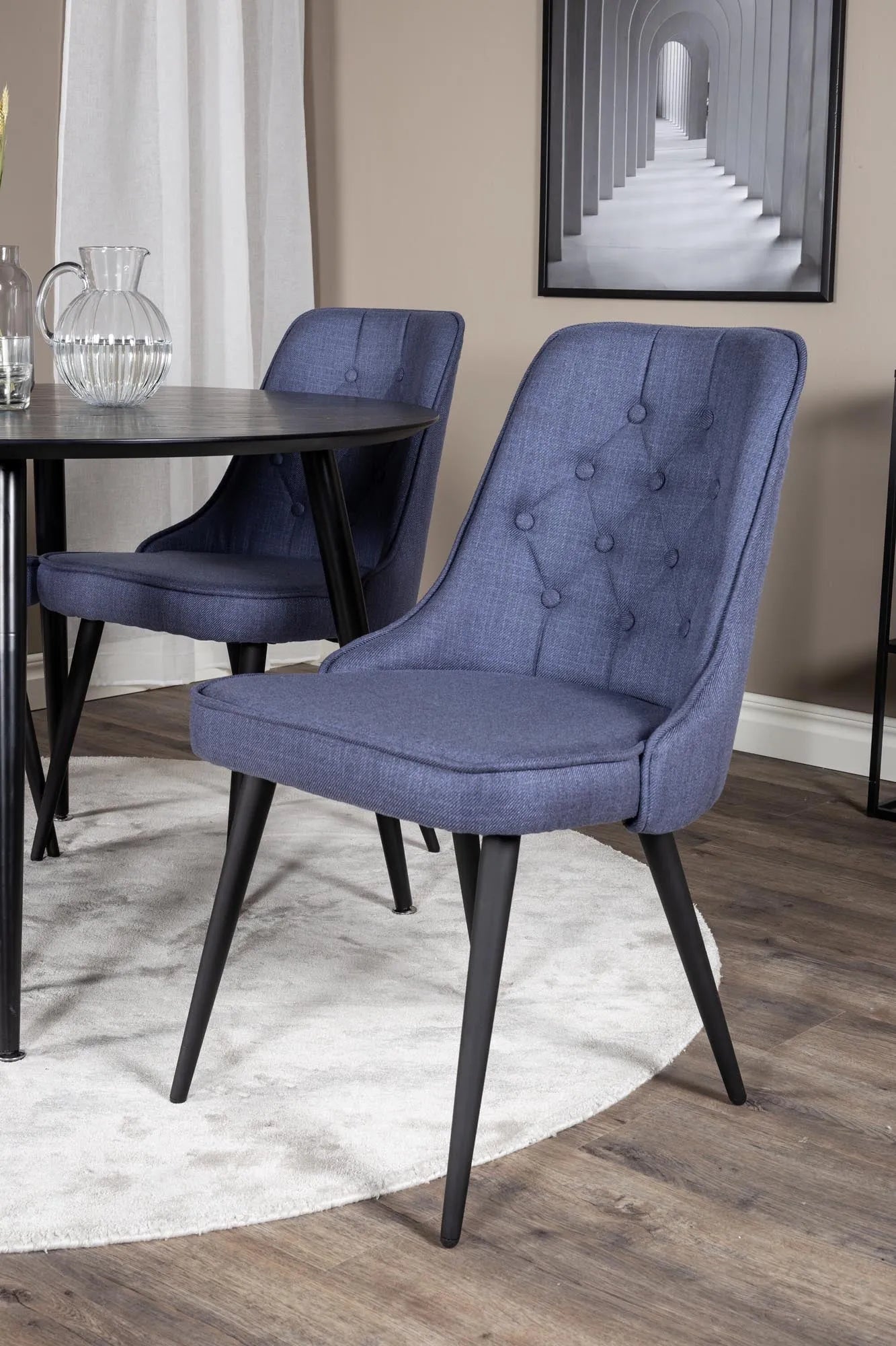 Elegantes Dipp Esszimmerset: 115cm Tisch & 4 Velvet-Stühle, modernes Design, hoher Komfort, ideal für stilvolle Dinner.