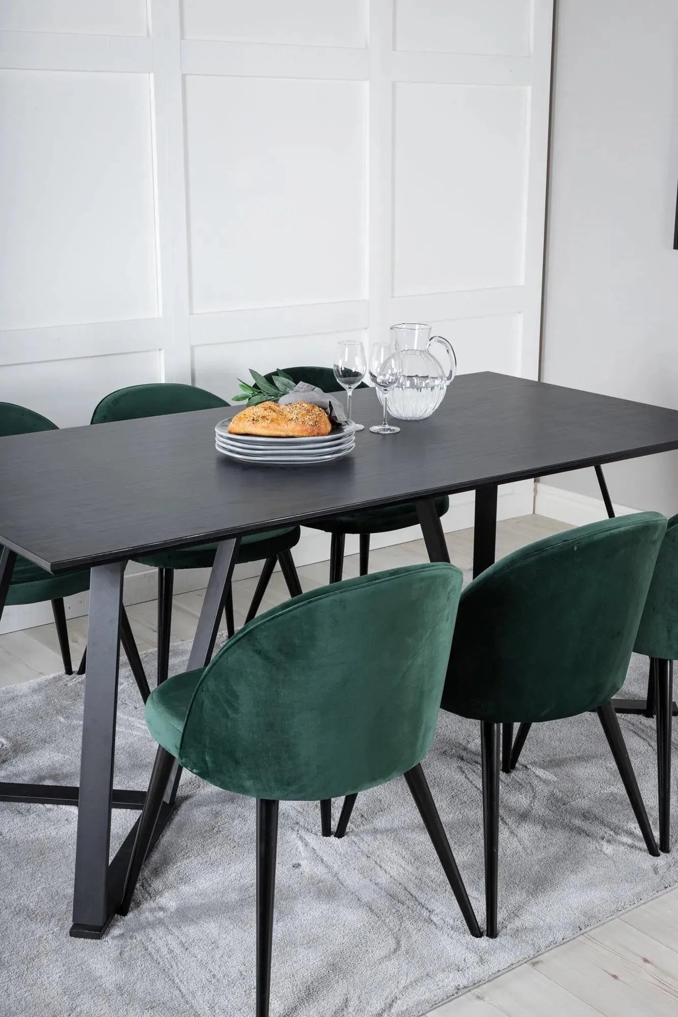 Marina Esszimmerset Velvet 180cm/6St. in Braun / Schwarz / Grau präsentiert im Onlineshop von KAQTU Design AG. Esszimmerset ist von Venture Home