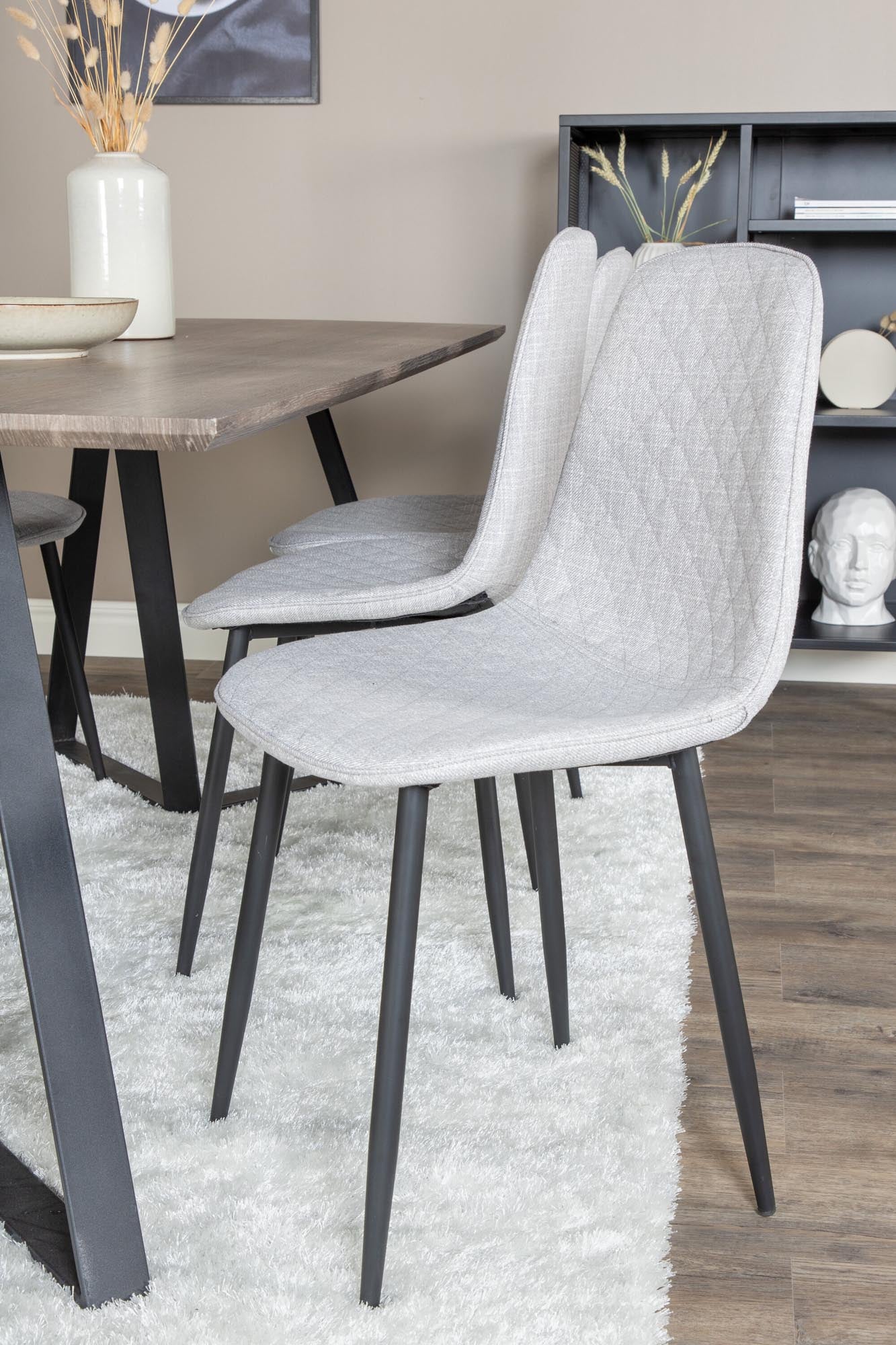 Marina Esszimmerset Polar Diamond 180cm/6St. in Braun / Schwarz / Grau präsentiert im Onlineshop von KAQTU Design AG. Esszimmerset ist von Venture Home