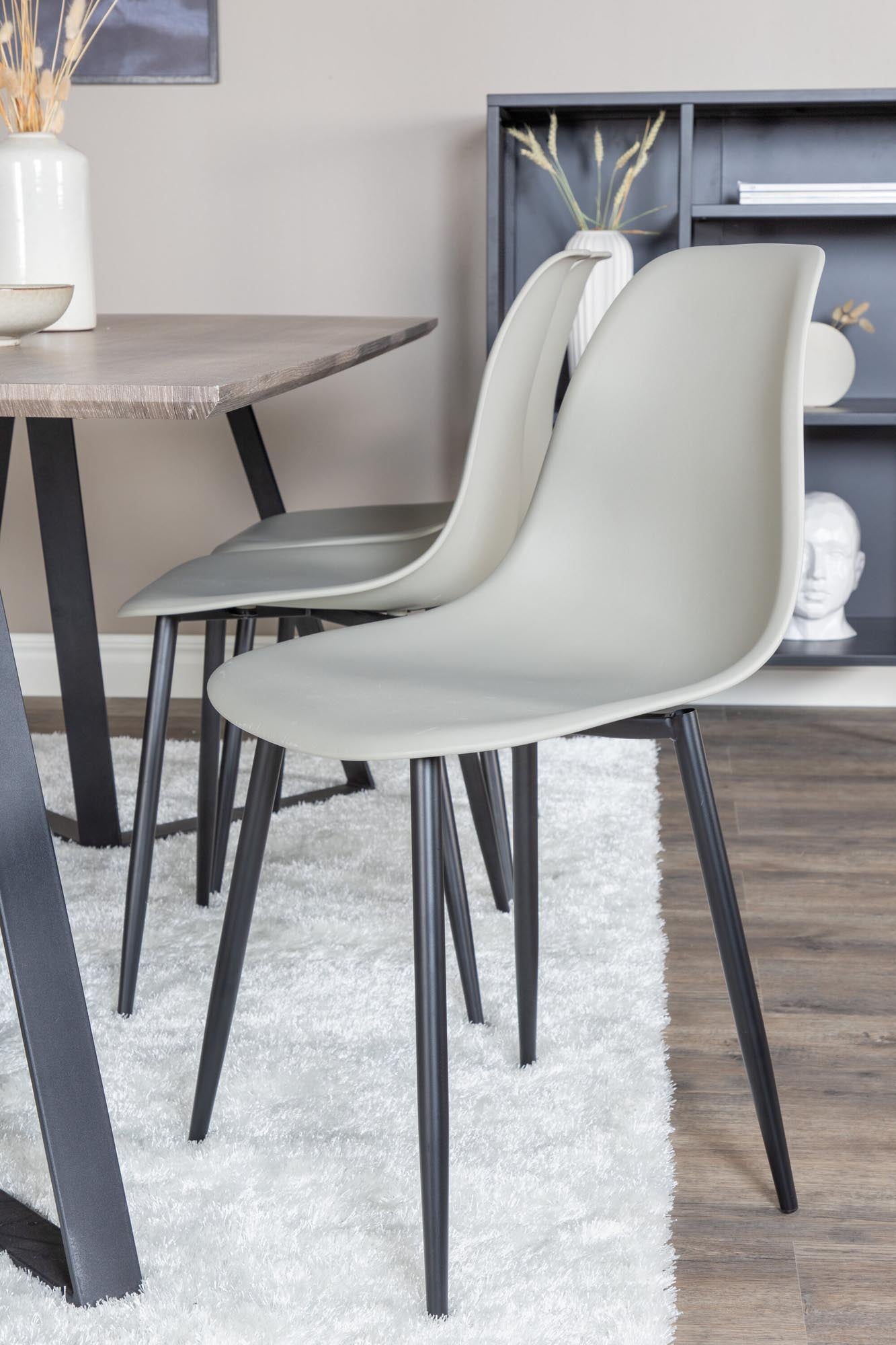 Marina Esszimmerset Polar Plastic 180cm/6St. in Braun / Graugrün/ Schwarz präsentiert im Onlineshop von KAQTU Design AG. Esszimmerset ist von Venture Home