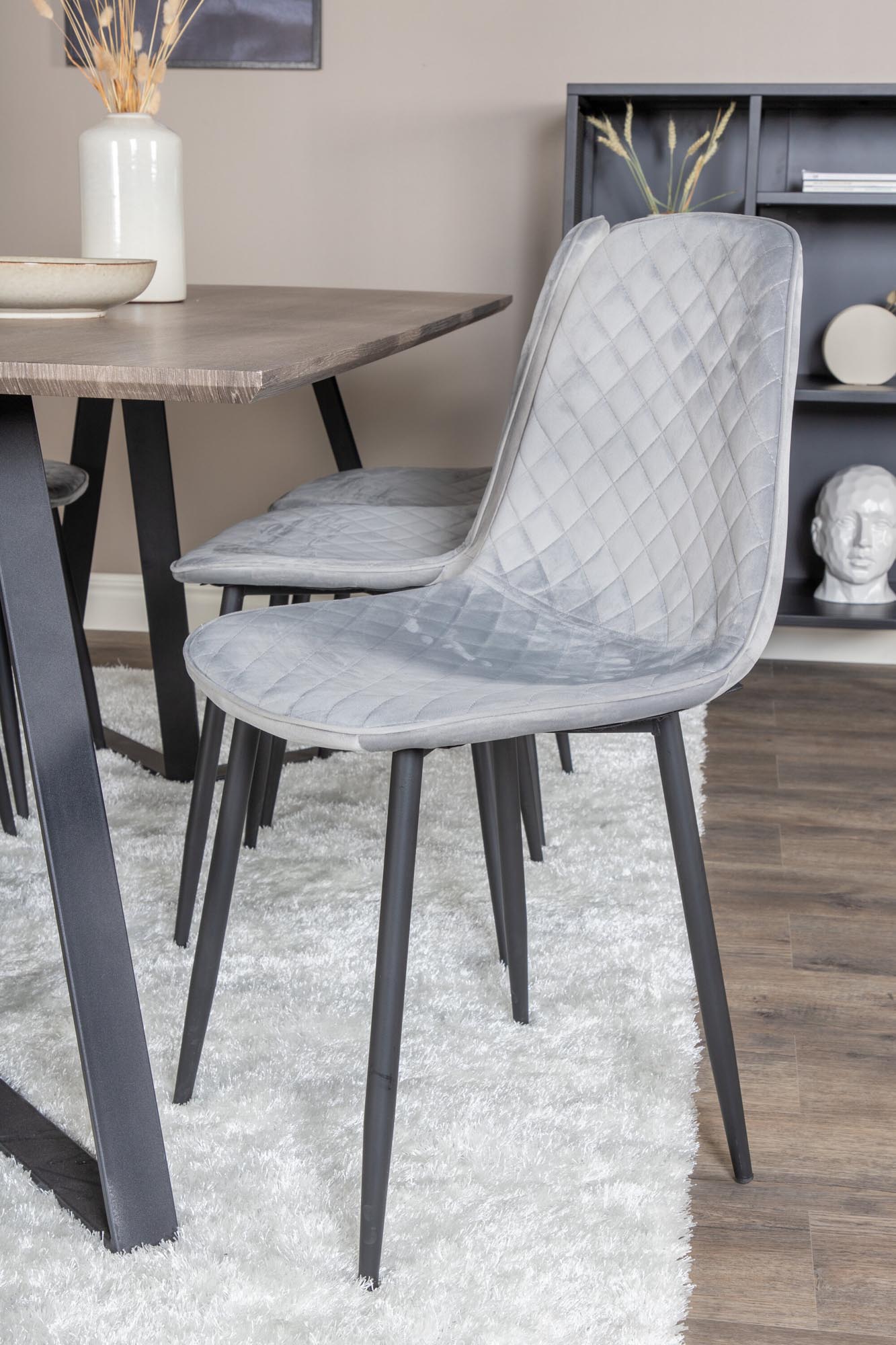 Marina Esszimmerset Polar Diamond 180cm/6St. in Braun / Grau / Schwarz präsentiert im Onlineshop von KAQTU Design AG. Esszimmerset ist von Venture Home