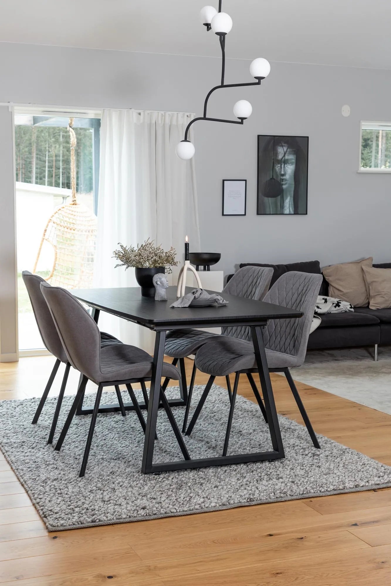 Inca Esszimmerset ausziehbar (Gemma) 160cm/4St. in Schwarz präsentiert im Onlineshop von KAQTU Design AG. Esszimmerset ist von Venture Home