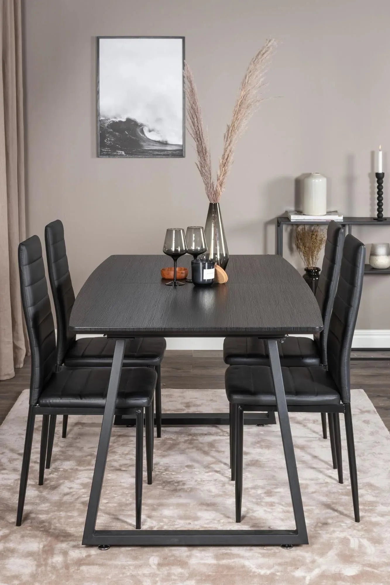 Inca Esszimmerset ausziehbar (Slim) 160cm/4St. in Schwarz präsentiert im Onlineshop von KAQTU Design AG. Esszimmerset ist von Venture Home