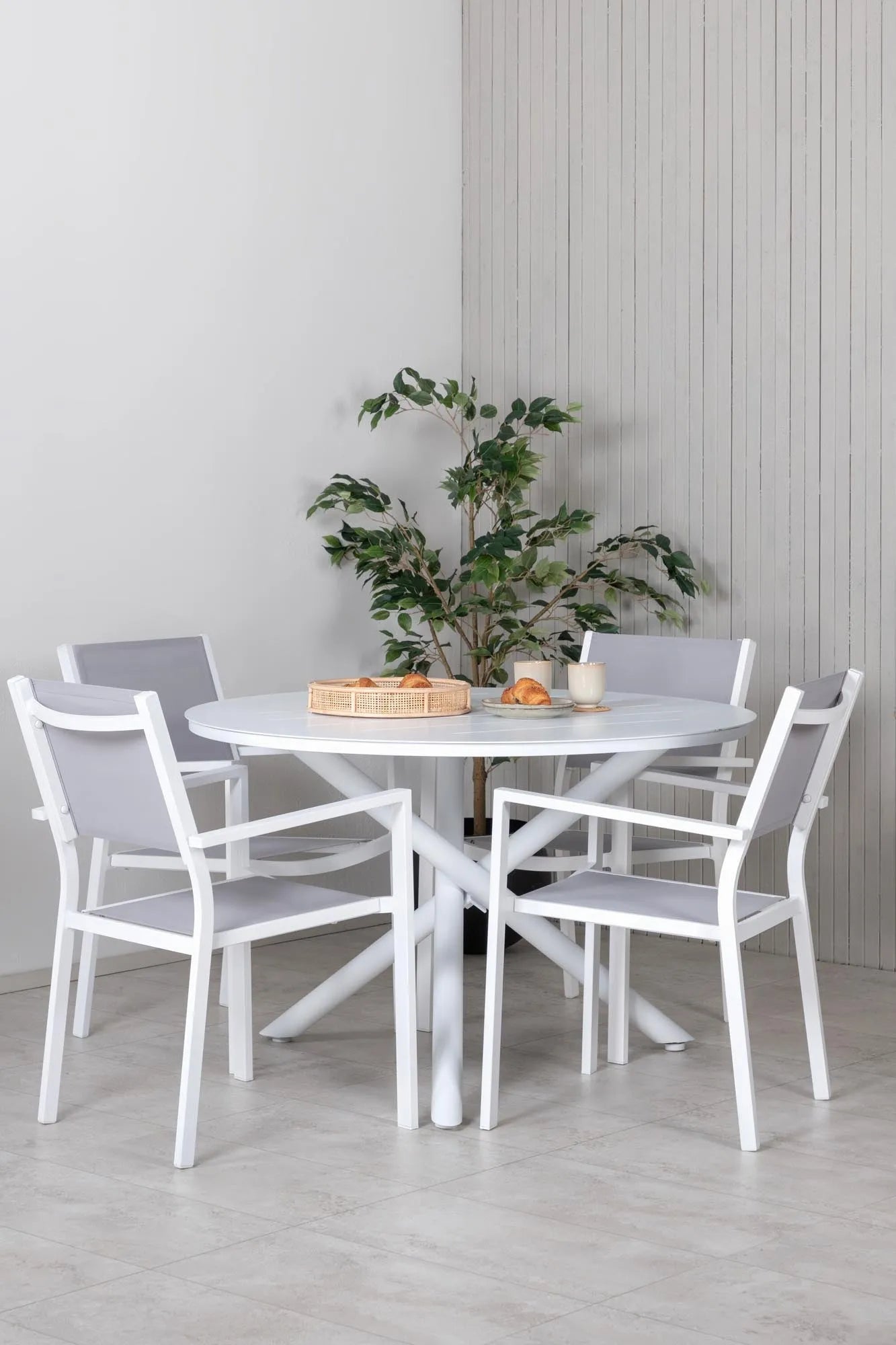 Alma Outdoor-Tischset + Copacabana ⌀120cm/4St. - KAQTU Design