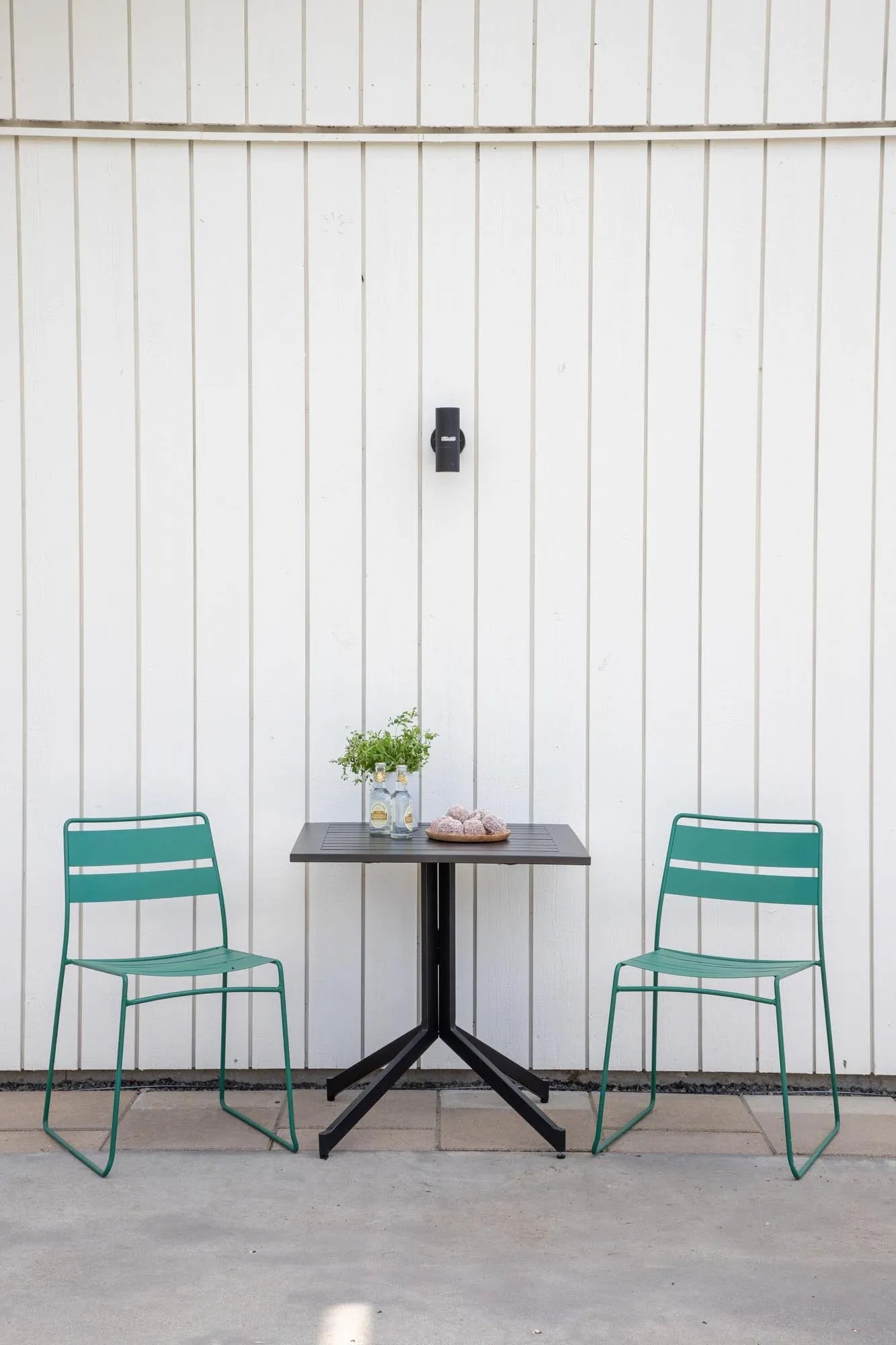 Way Rechteckiger Esstisch-Set in Green/Schwarz präsentiert im Onlineshop von KAQTU Design AG. Gartentischset ist von Venture Home