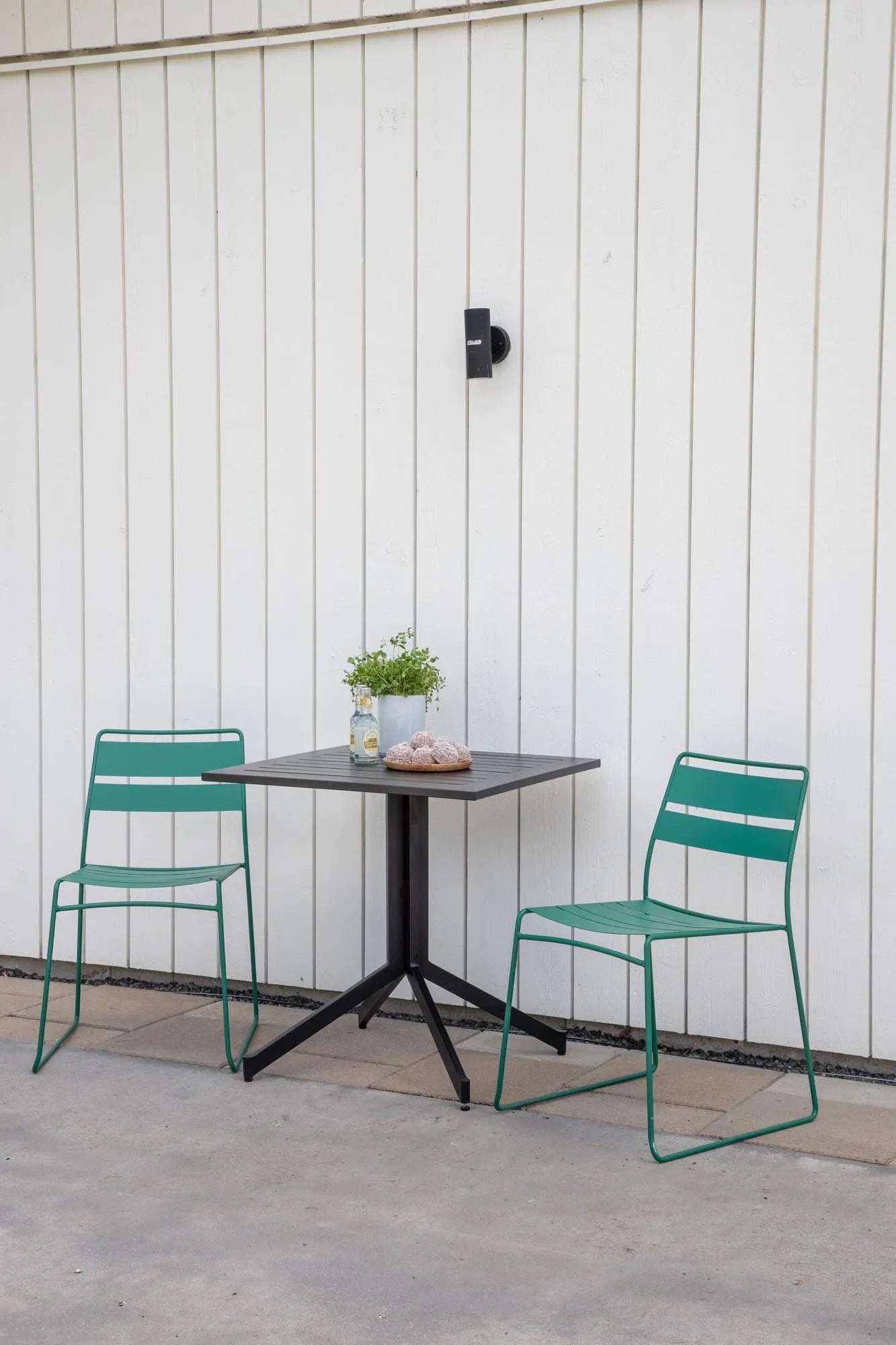 Way Rechteckiger Esstisch-Set in Green/Schwarz präsentiert im Onlineshop von KAQTU Design AG. Gartentischset ist von Venture Home