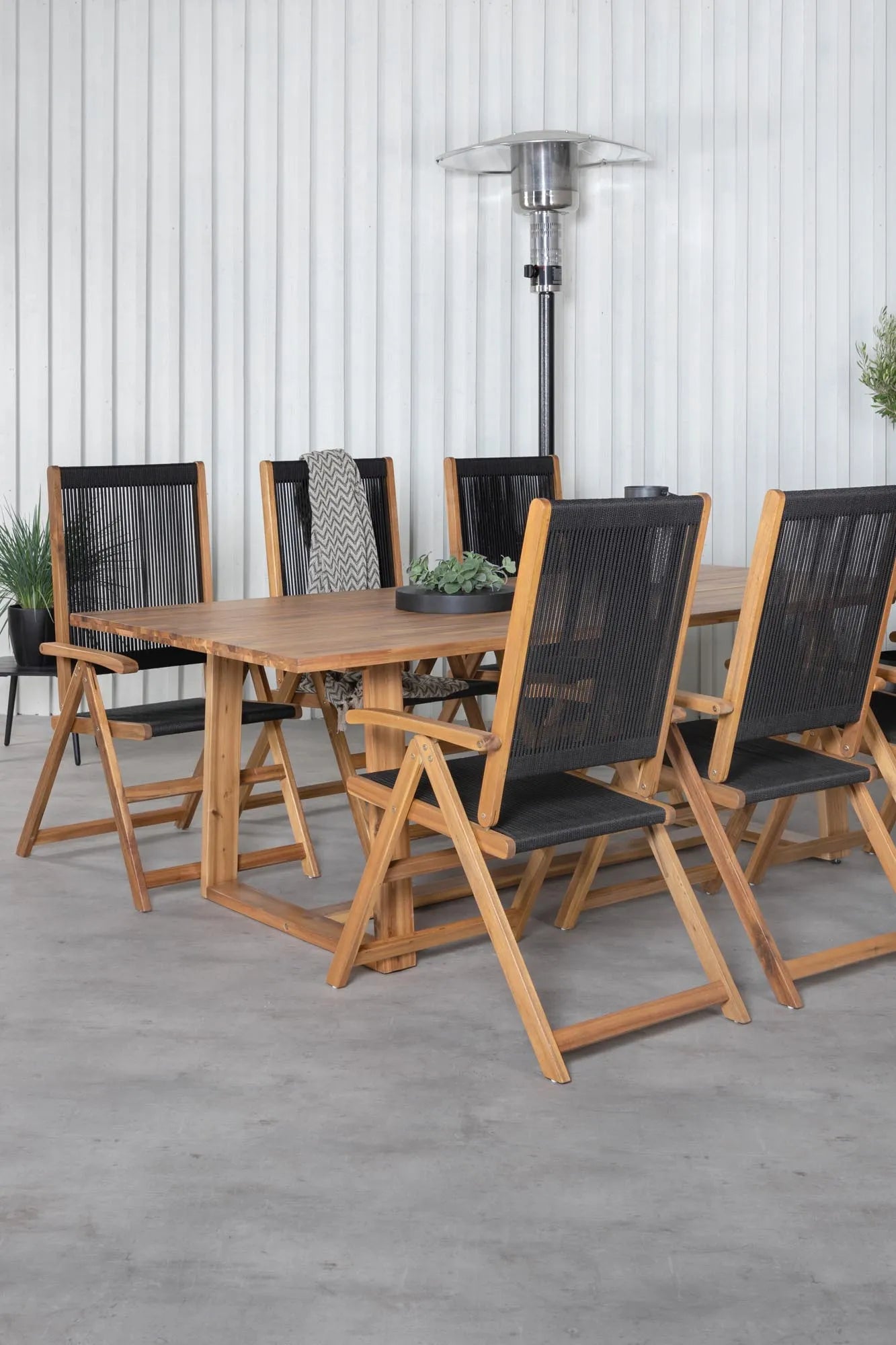 Plankton Rechteckiges Ess-Set in Schwarz/Nature präsentiert im Onlineshop von KAQTU Design AG. Gartentischset ist von Venture Home