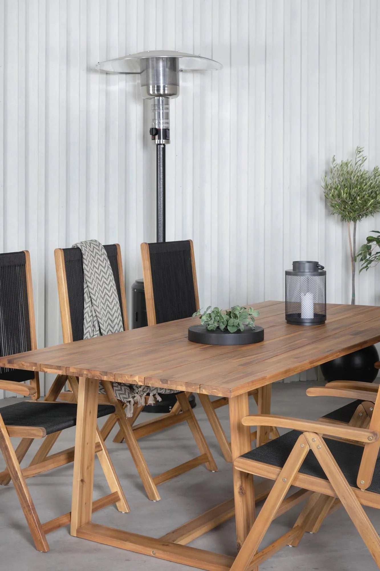 Plankton Rechteckiges Ess-Set in Schwarz/Nature präsentiert im Onlineshop von KAQTU Design AG. Gartentischset ist von Venture Home