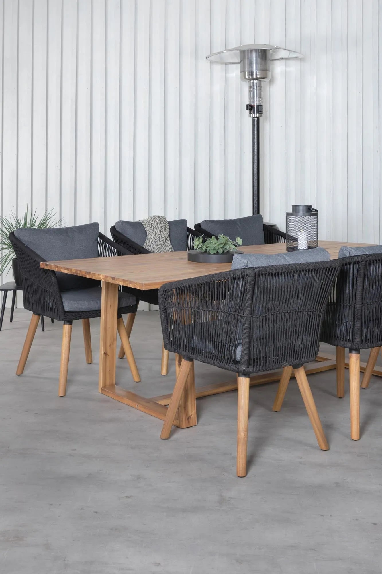 Plankton Rechteckiges Ess-Set in Schwarz/Nature präsentiert im Onlineshop von KAQTU Design AG. Gartentischset ist von Venture Home