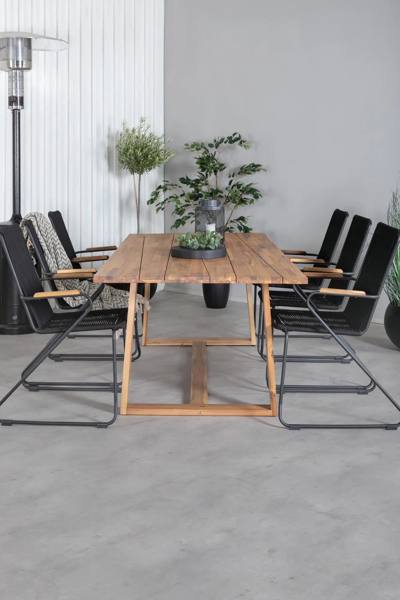 Plankton Rechteckiges Ess-Set in Schwarz/Nature präsentiert im Onlineshop von KAQTU Design AG. Gartentischset ist von Venture Home