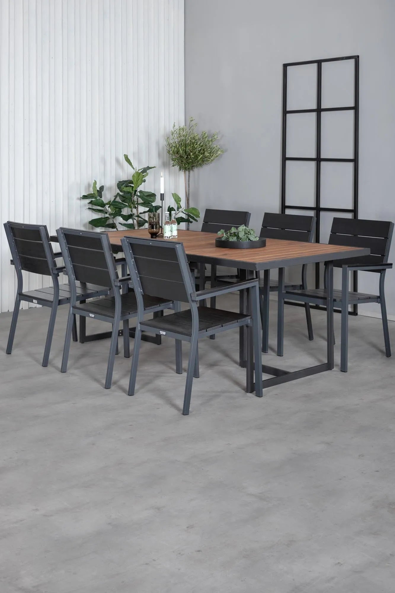 Khung Outdoor-Tischset (Levels) 200cm/6St. in Schwarz präsentiert im Onlineshop von KAQTU Design AG. Gartentischset ist von Venture Home