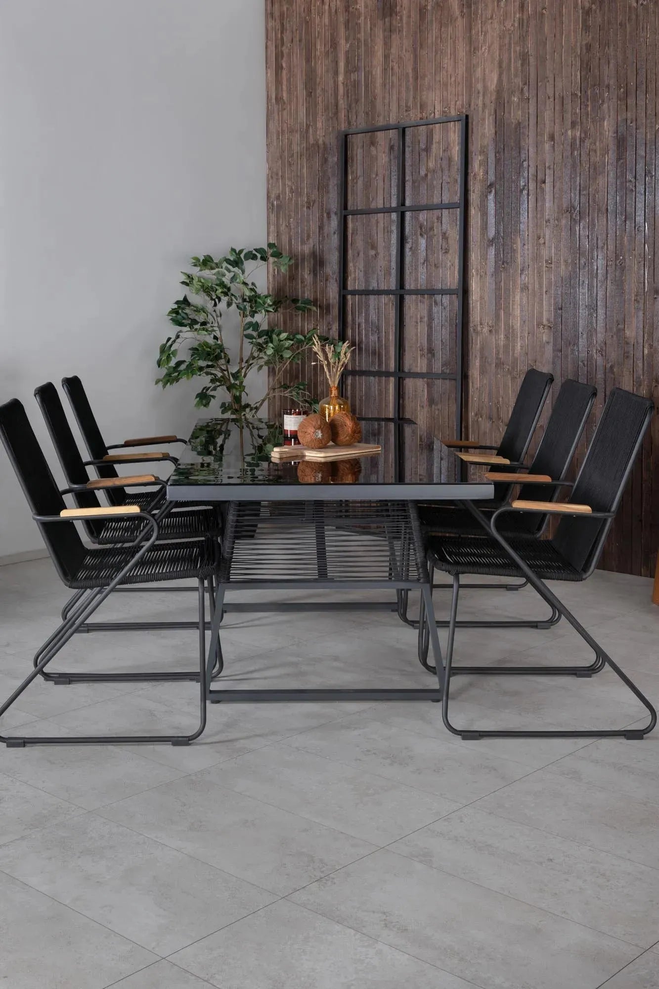 Dallas Esszimmer Set in Schwarz/ Natur präsentiert im Onlineshop von KAQTU Design AG. Esszimmerset ist von Venture Home