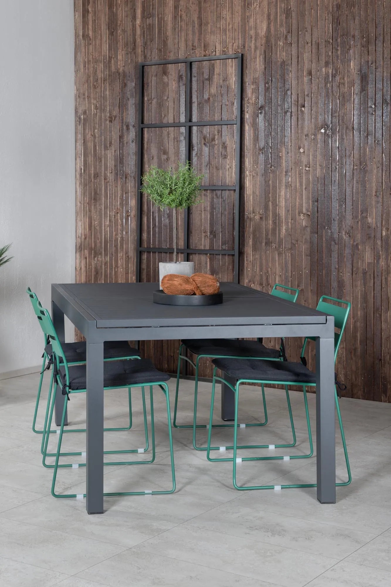 Marbella Rechteckiges Ess-Set in Green/Schwarz präsentiert im Onlineshop von KAQTU Design AG. Gartentischset ist von Venture Home