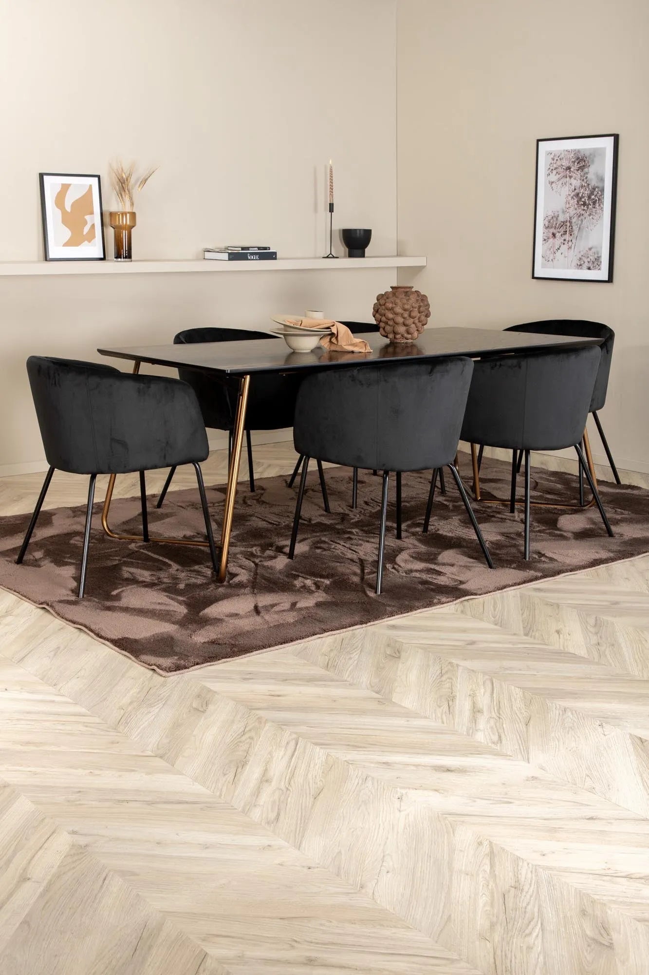 Petra Esszimmerset + Berit 190cm/6St. in Beige, Schwarz präsentiert im Onlineshop von KAQTU Design AG. Esszimmerset ist von Venture Home